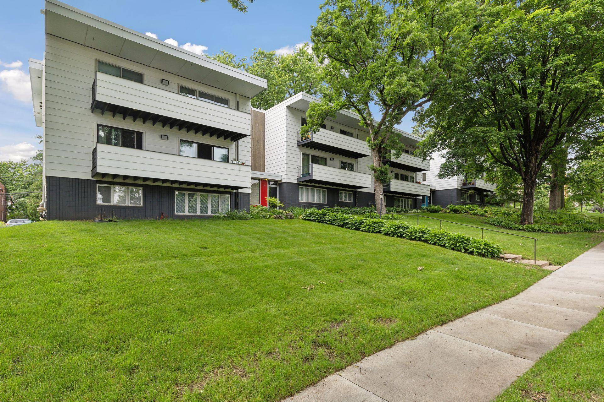 Saint Paul, MN 55108,1261 Cleveland AVE N #7A