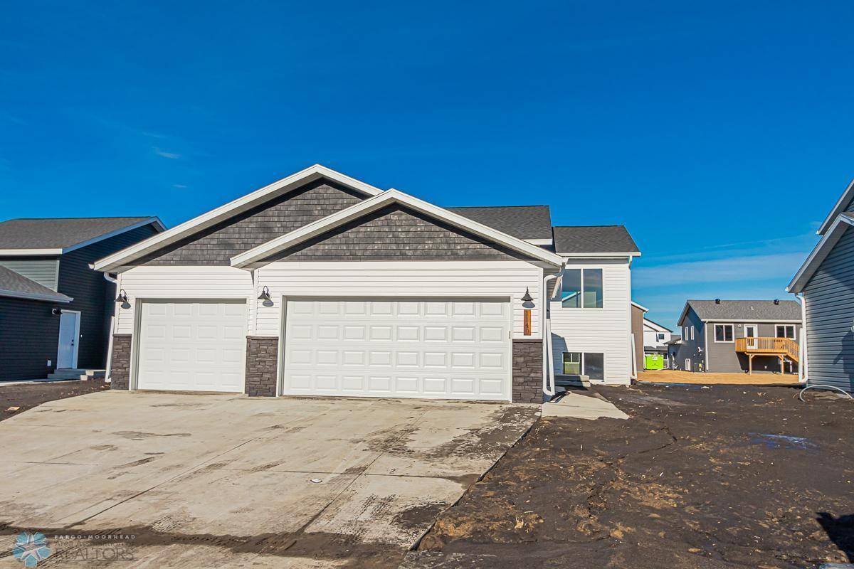 West Fargo, ND 58078,1140 JILL DR W