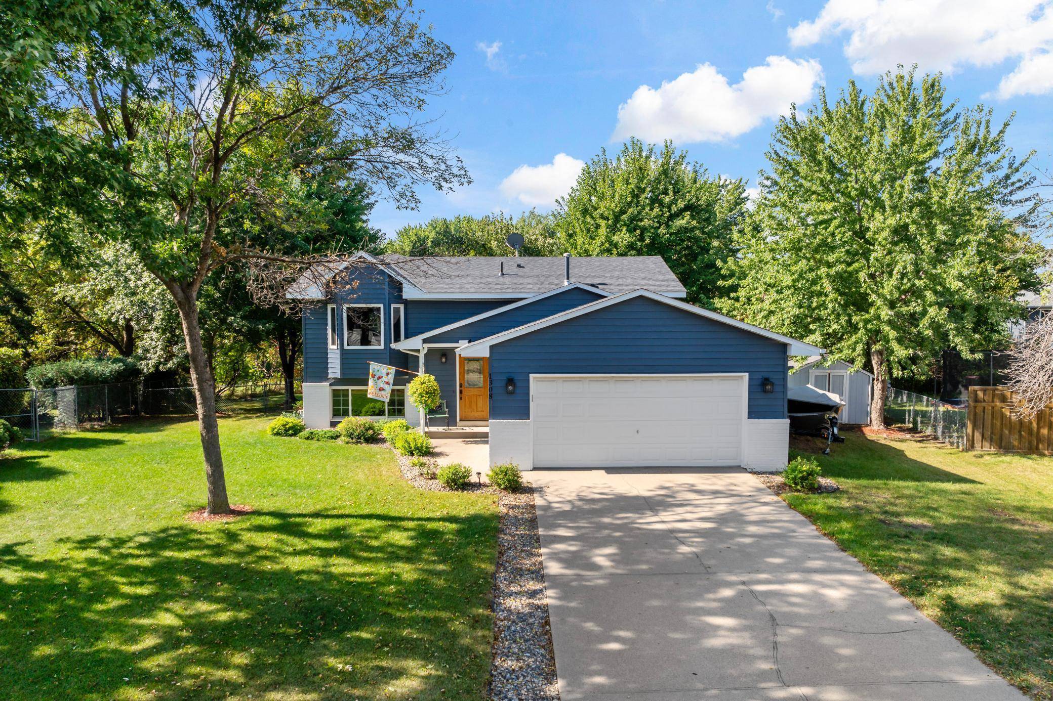 Shakopee, MN 55379,1308 Pondview CT