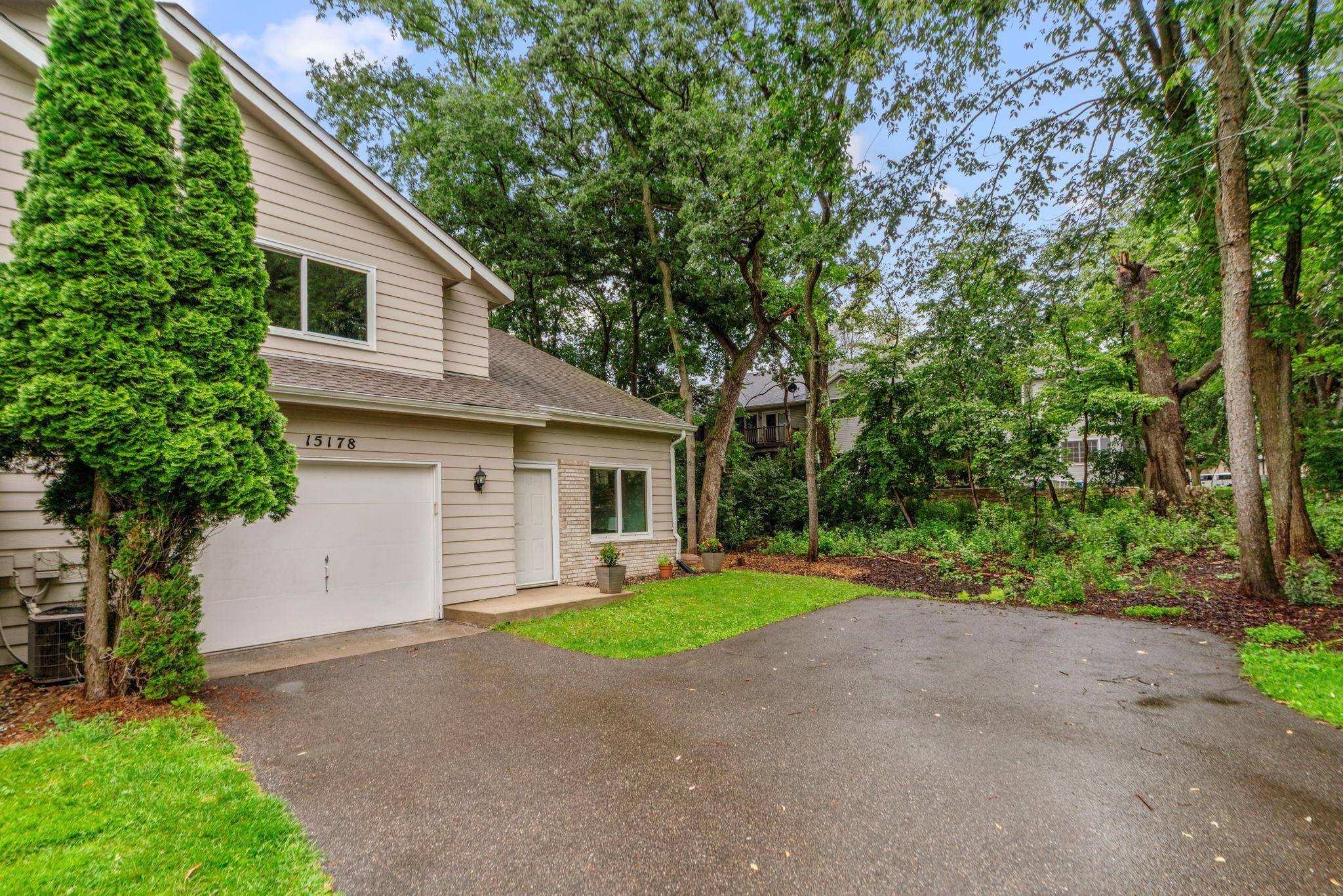 Eden Prairie, MN 55346,15178 Lesley LN