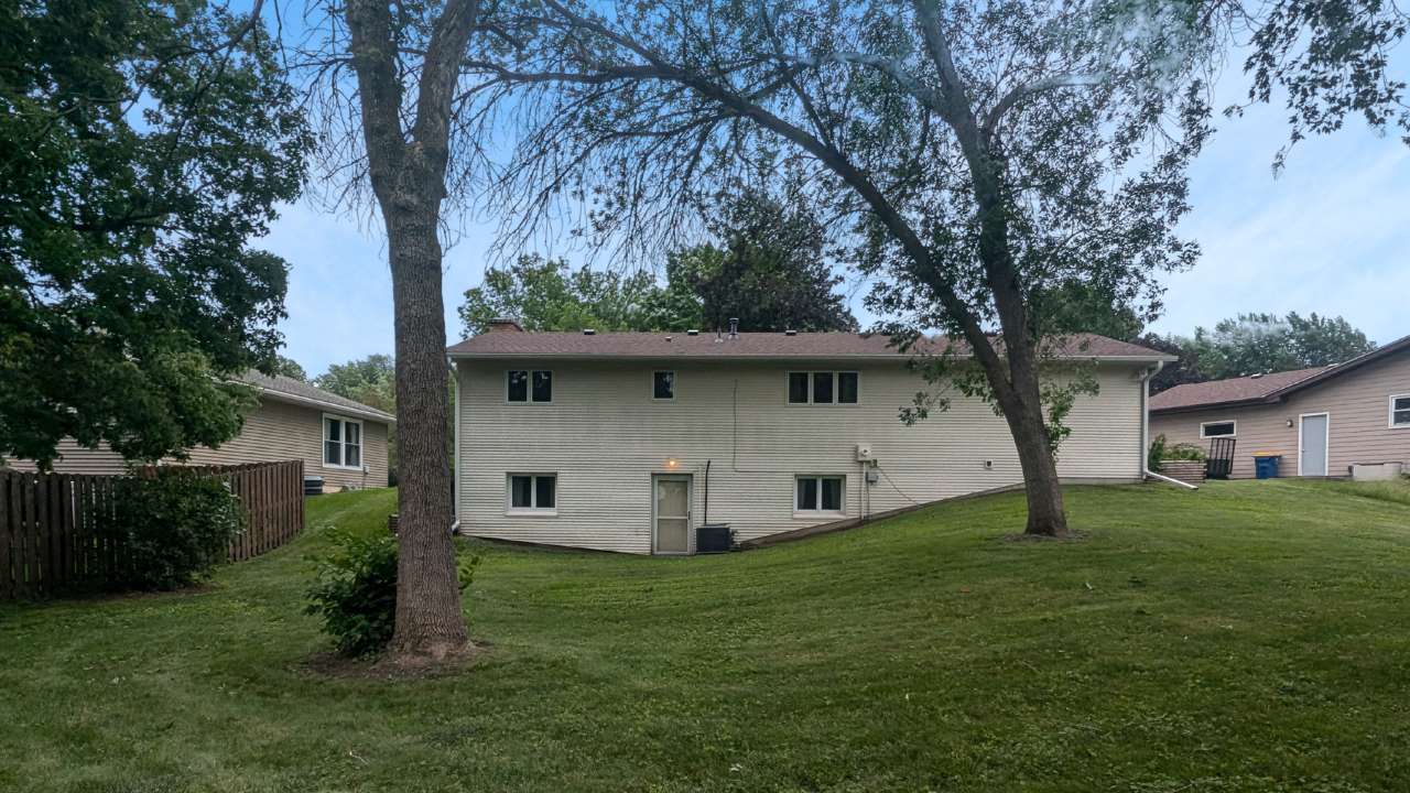 Northfield, MN 55057,1126 Linden ST S