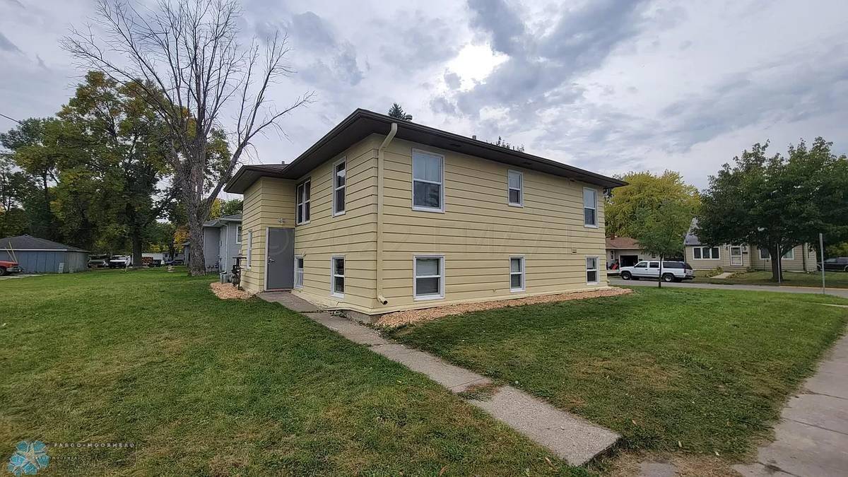 Moorhead, MN 56563,202 16th ST S