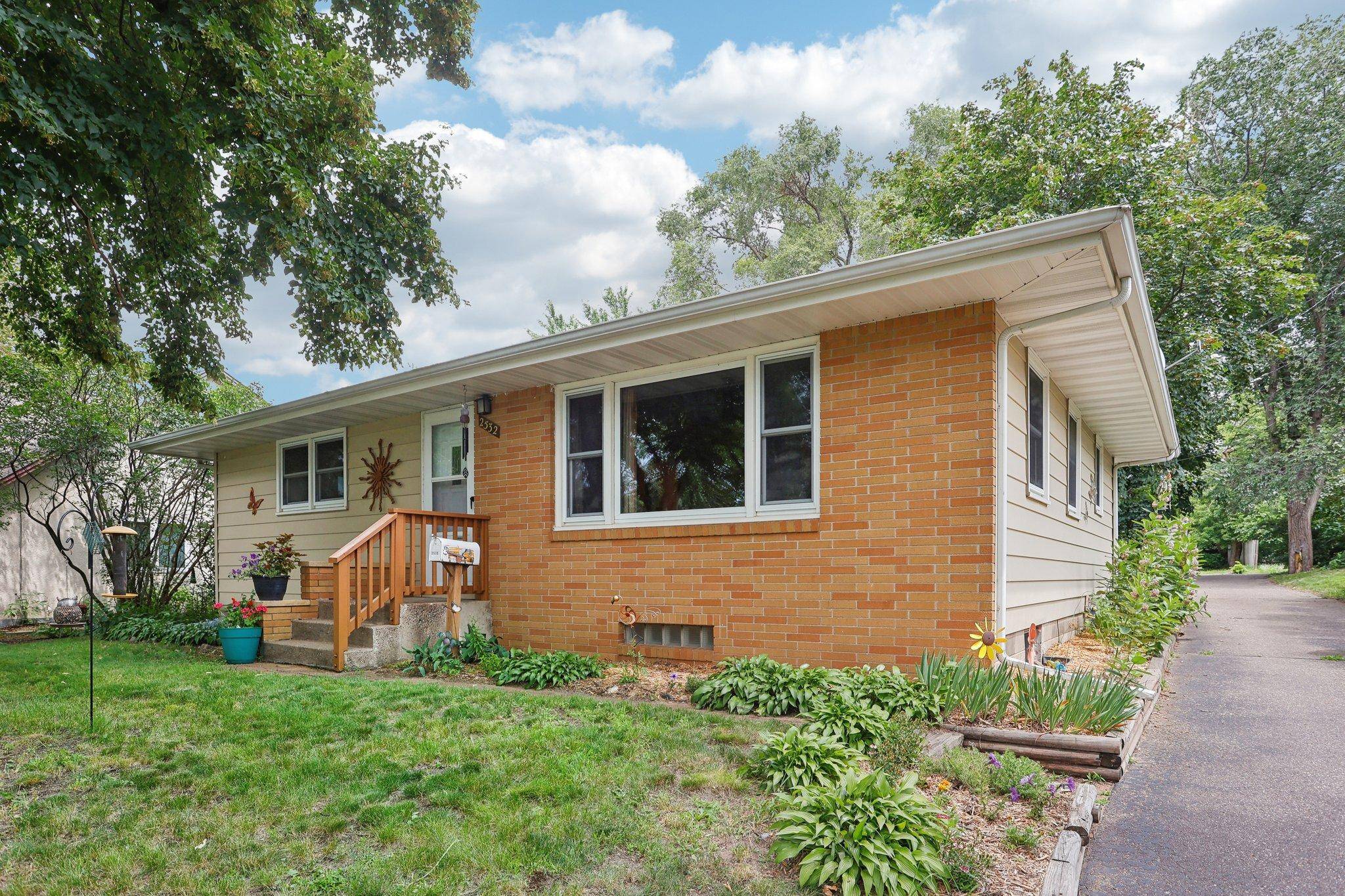 Anoka, MN 55303,2532 Branch AVE