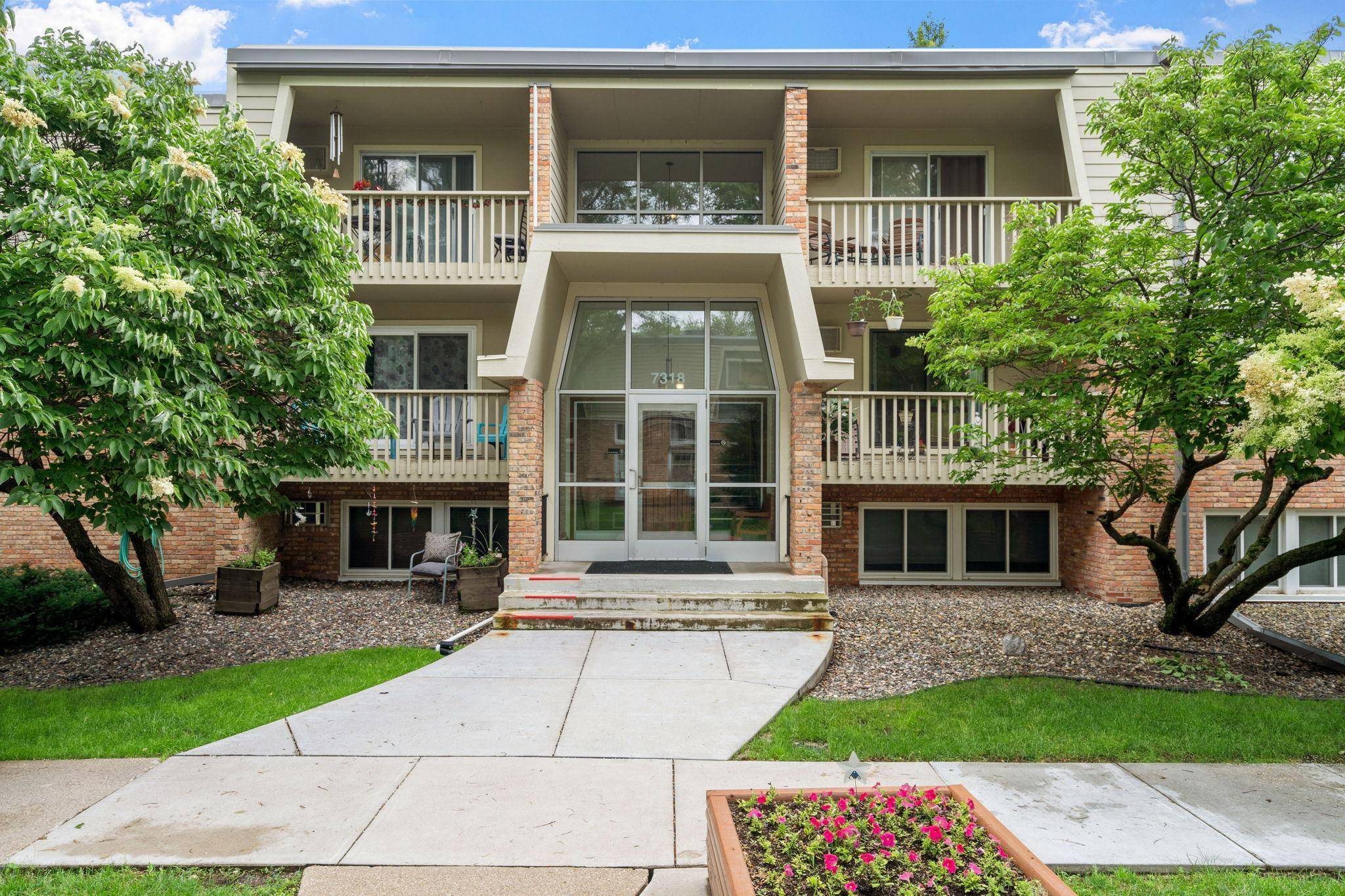 Saint Louis Park, MN 55426,7318 W 22nd ST #309