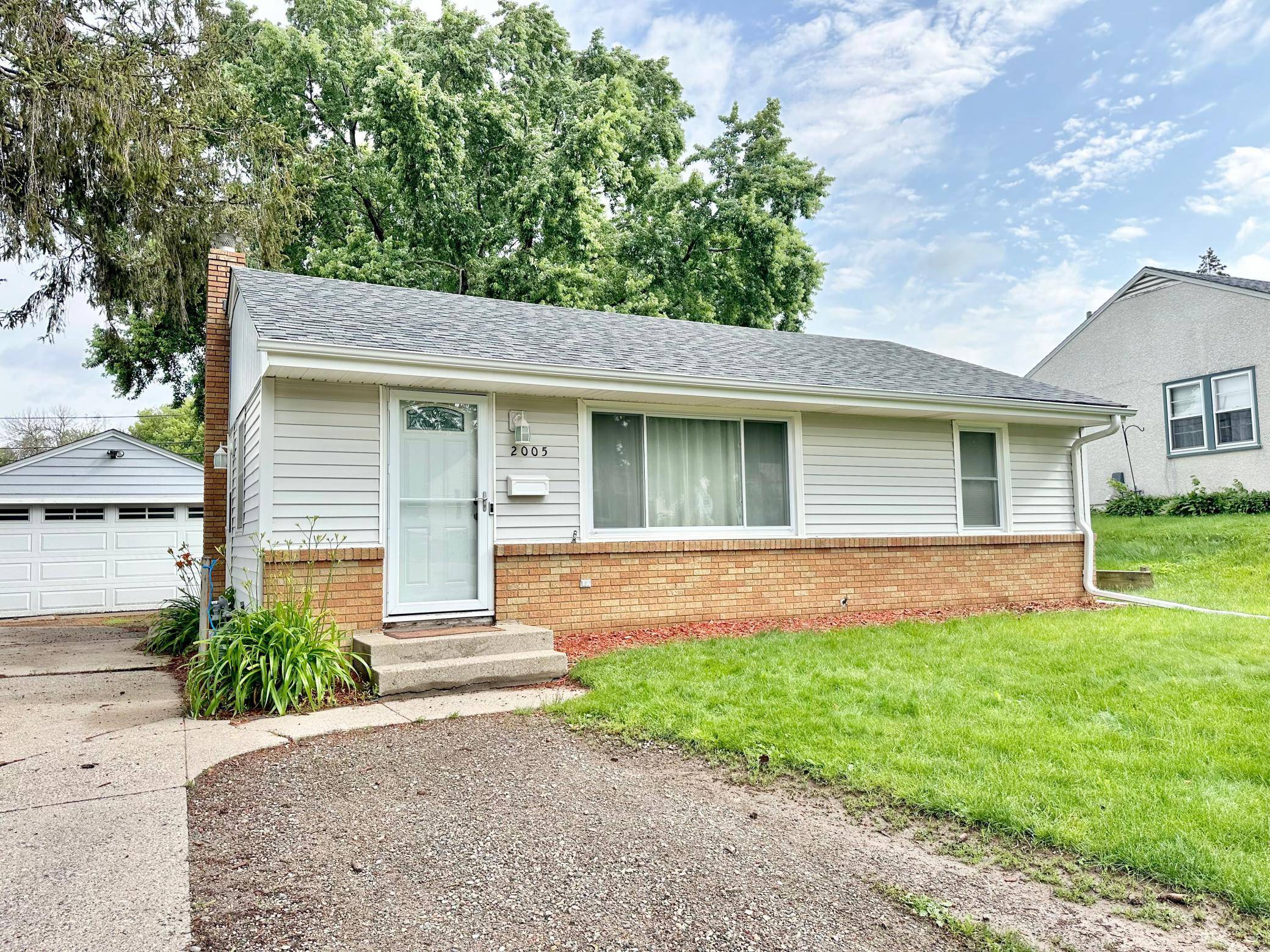 North Saint Paul, MN 55109,2005 Northwood DR