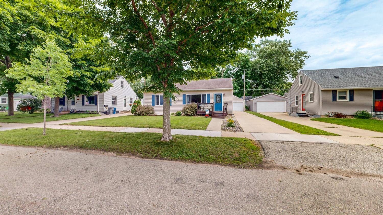 Rochester, MN 55906,816 17th AVE NE