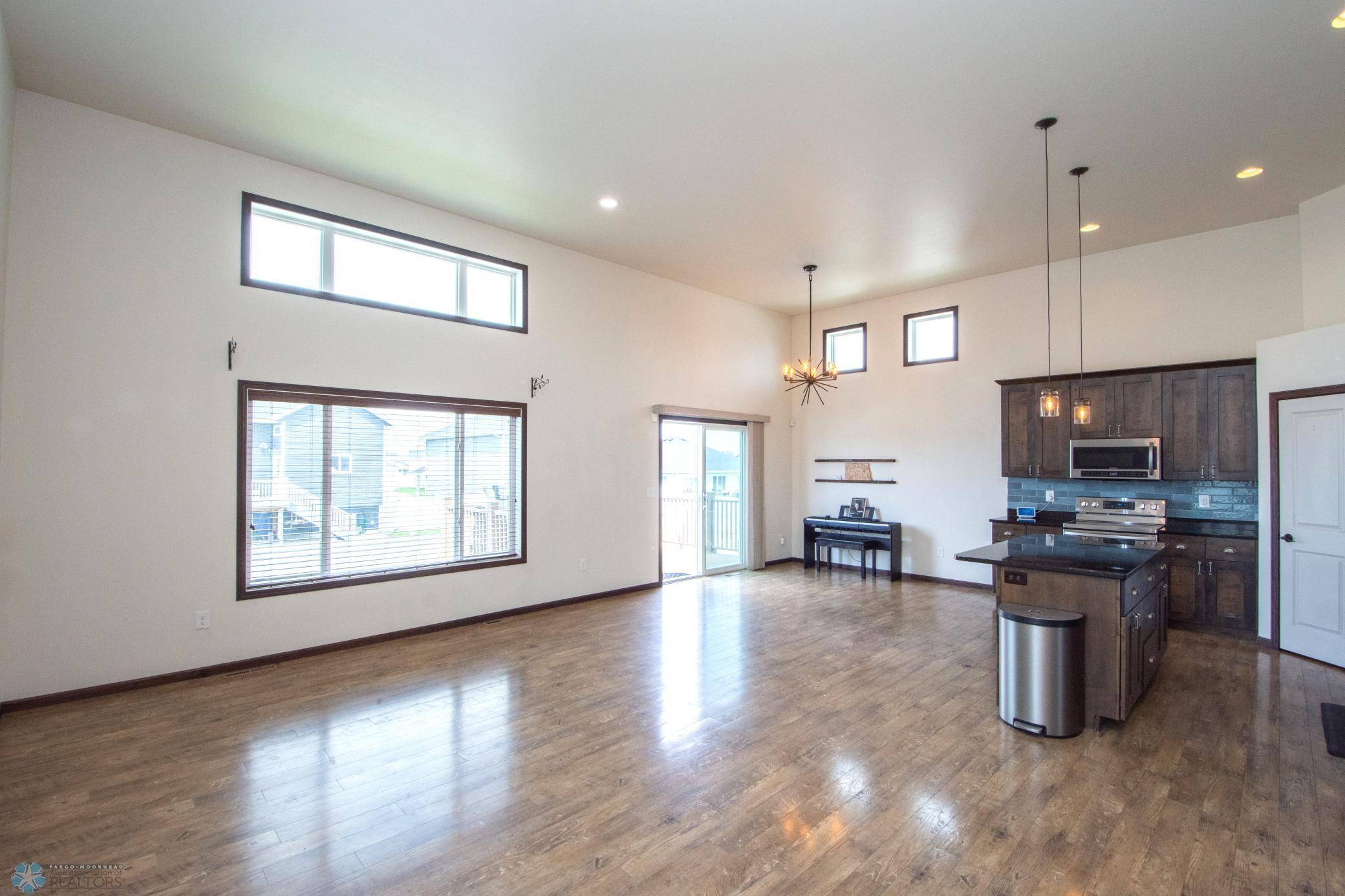 West Fargo, ND 58078,962 29th AVE W