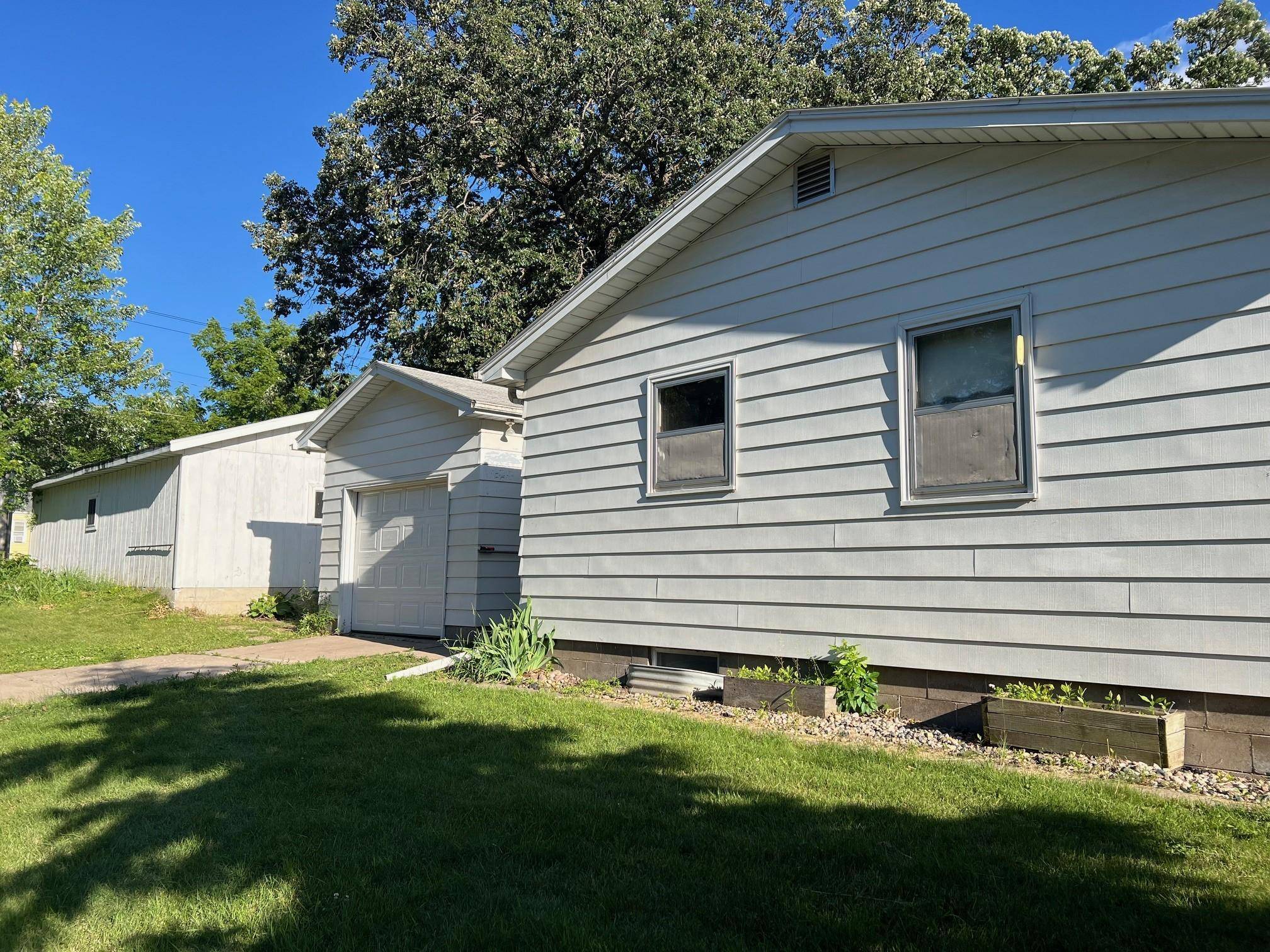 Alexandria, MN 56308,1003 Irving ST