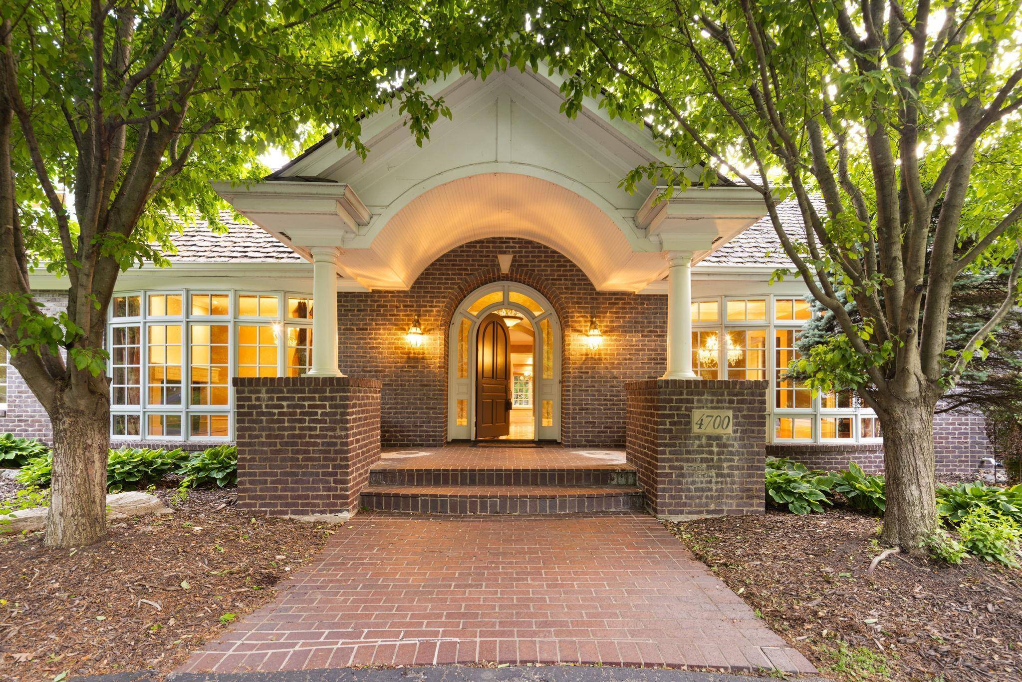 Edina, MN 55436,4700 Merilane AVE