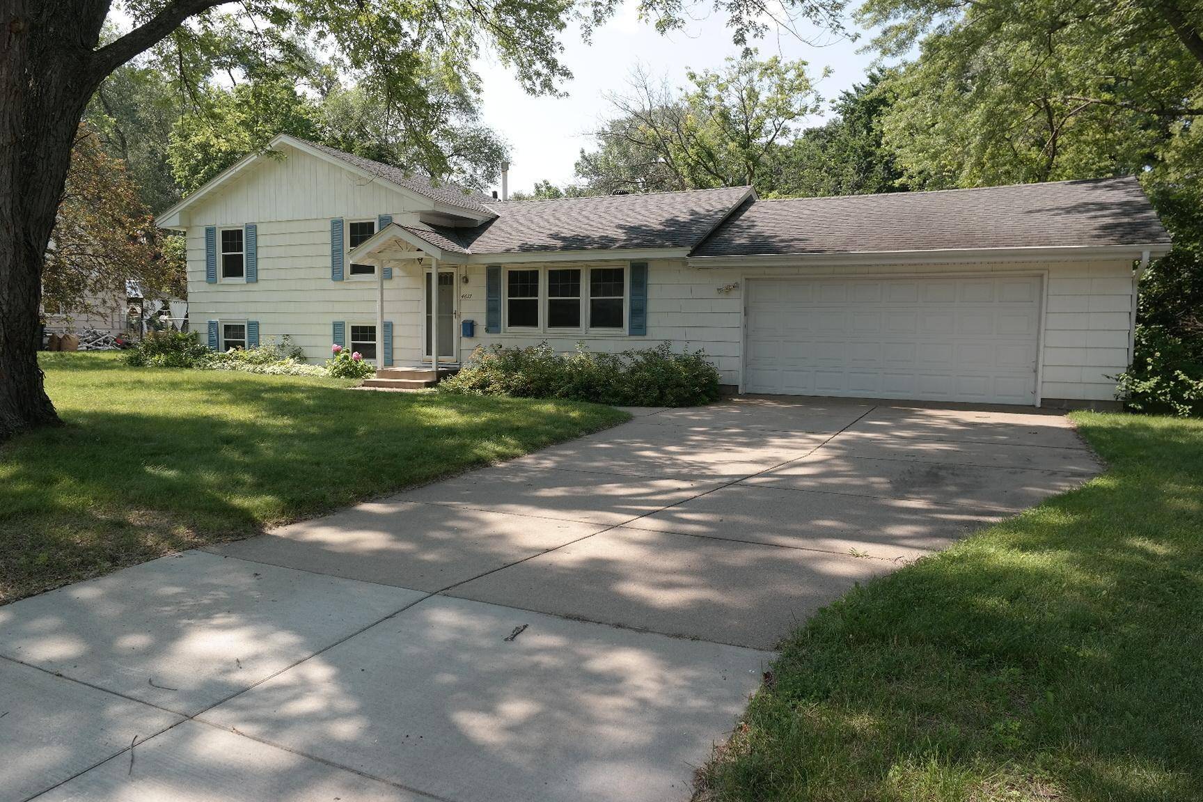 Bloomington, MN 55437,4617 Southmore DR