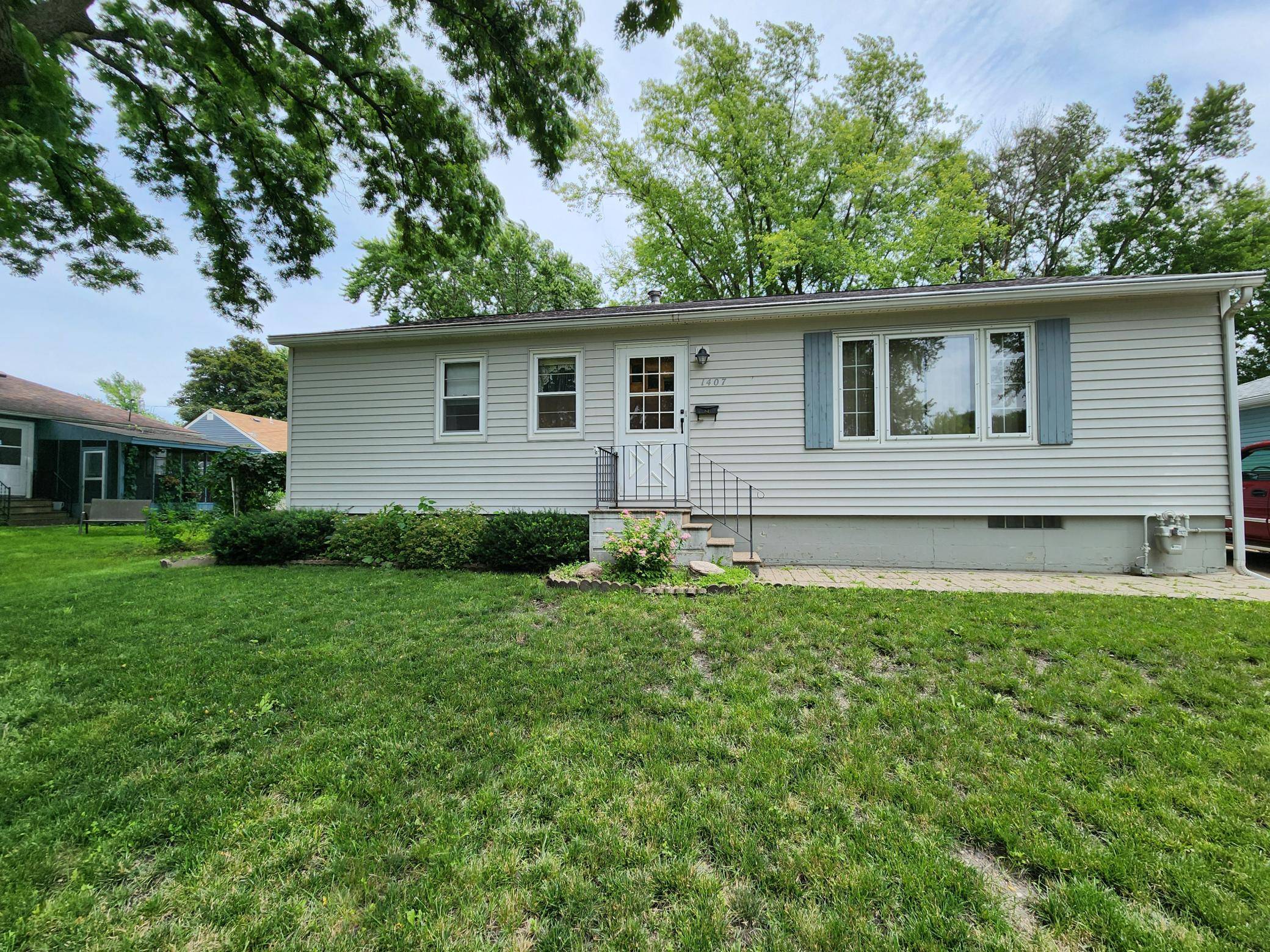 Albert Lea, MN 56007,1407 Edina AVE