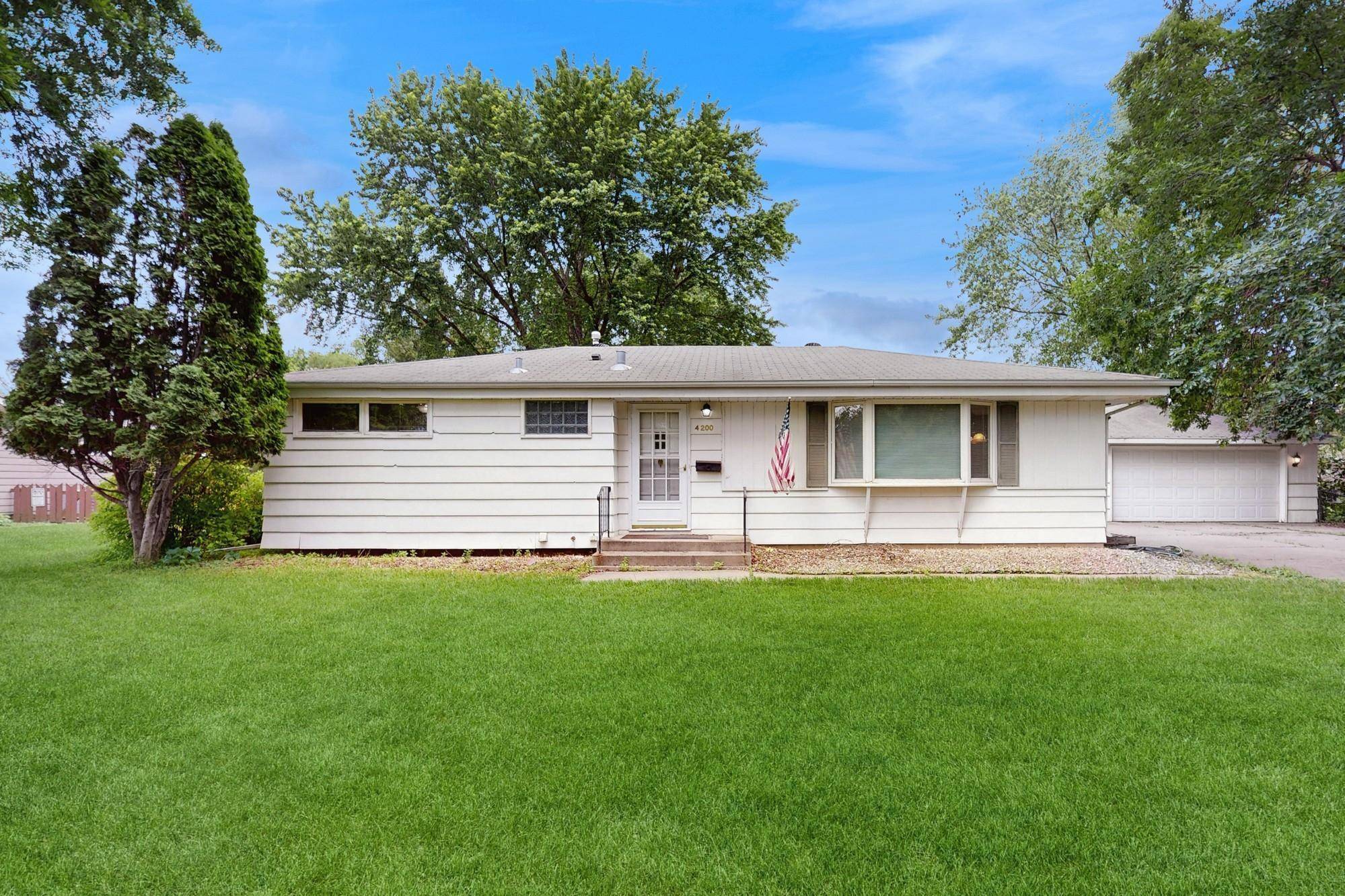 Bloomington, MN 55437,4200 Overlook DR