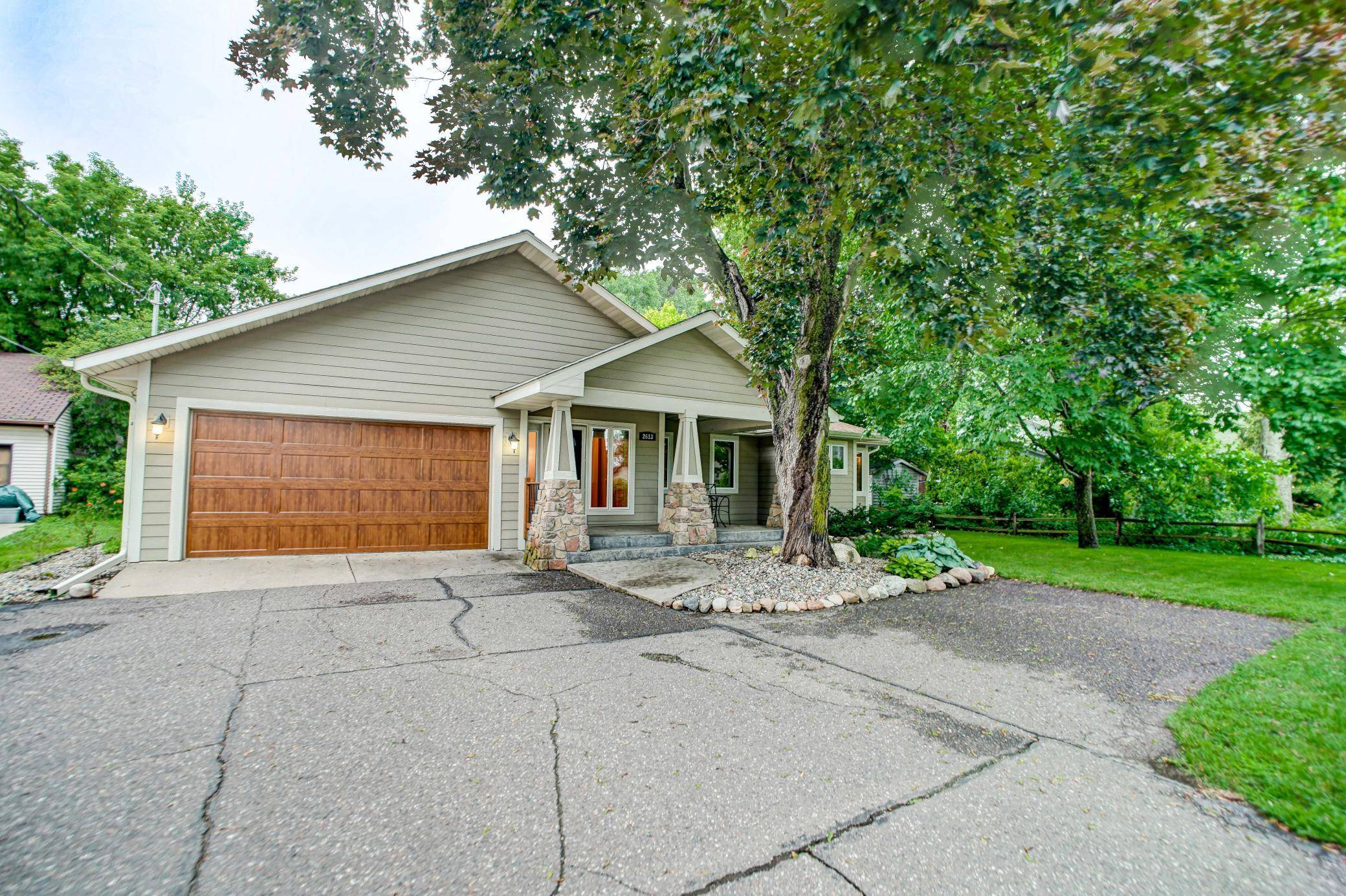 Little Canada, MN 55117,2613 Edgerton ST