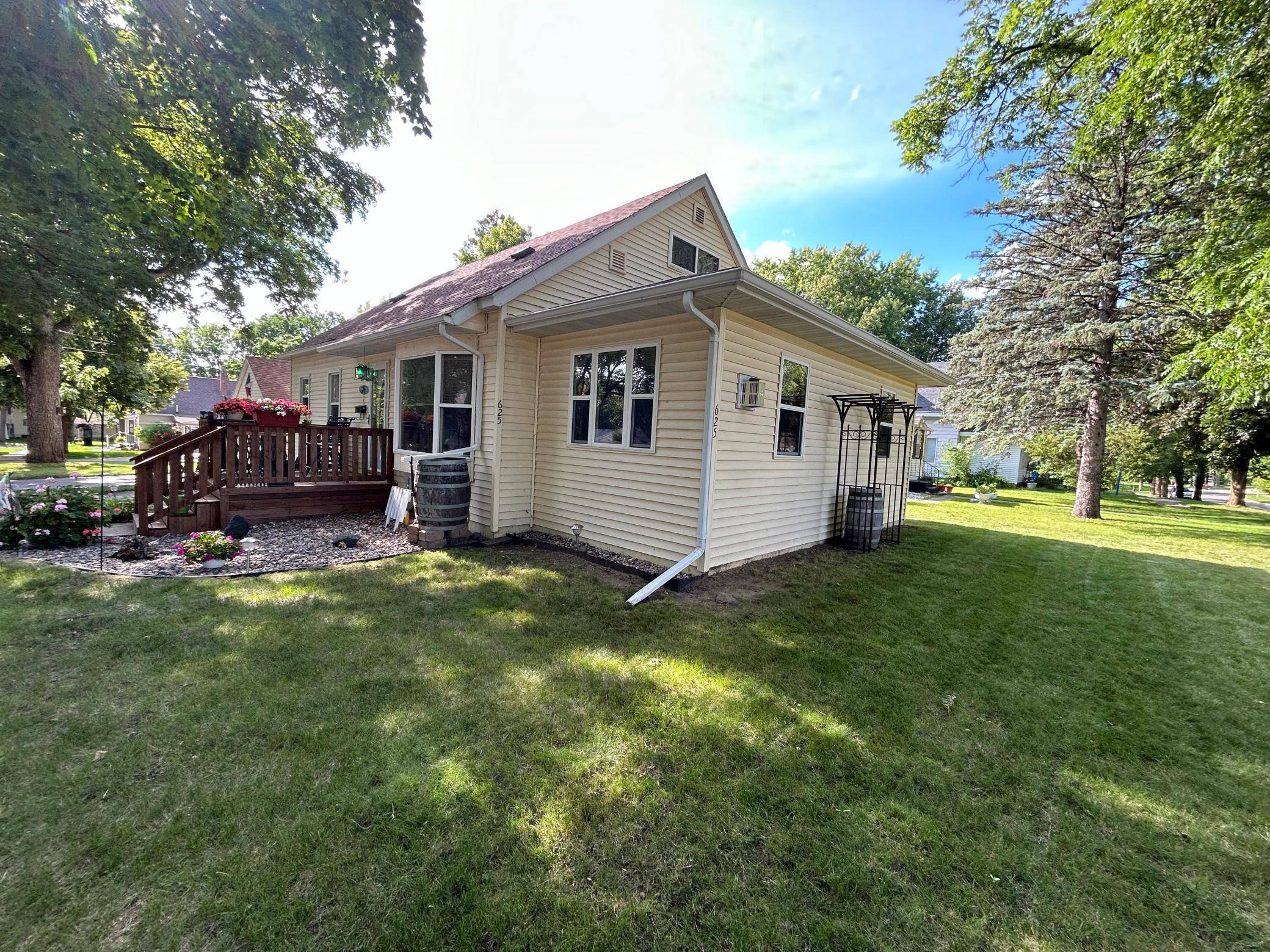 Montevideo, MN 56265,625 S 10th ST