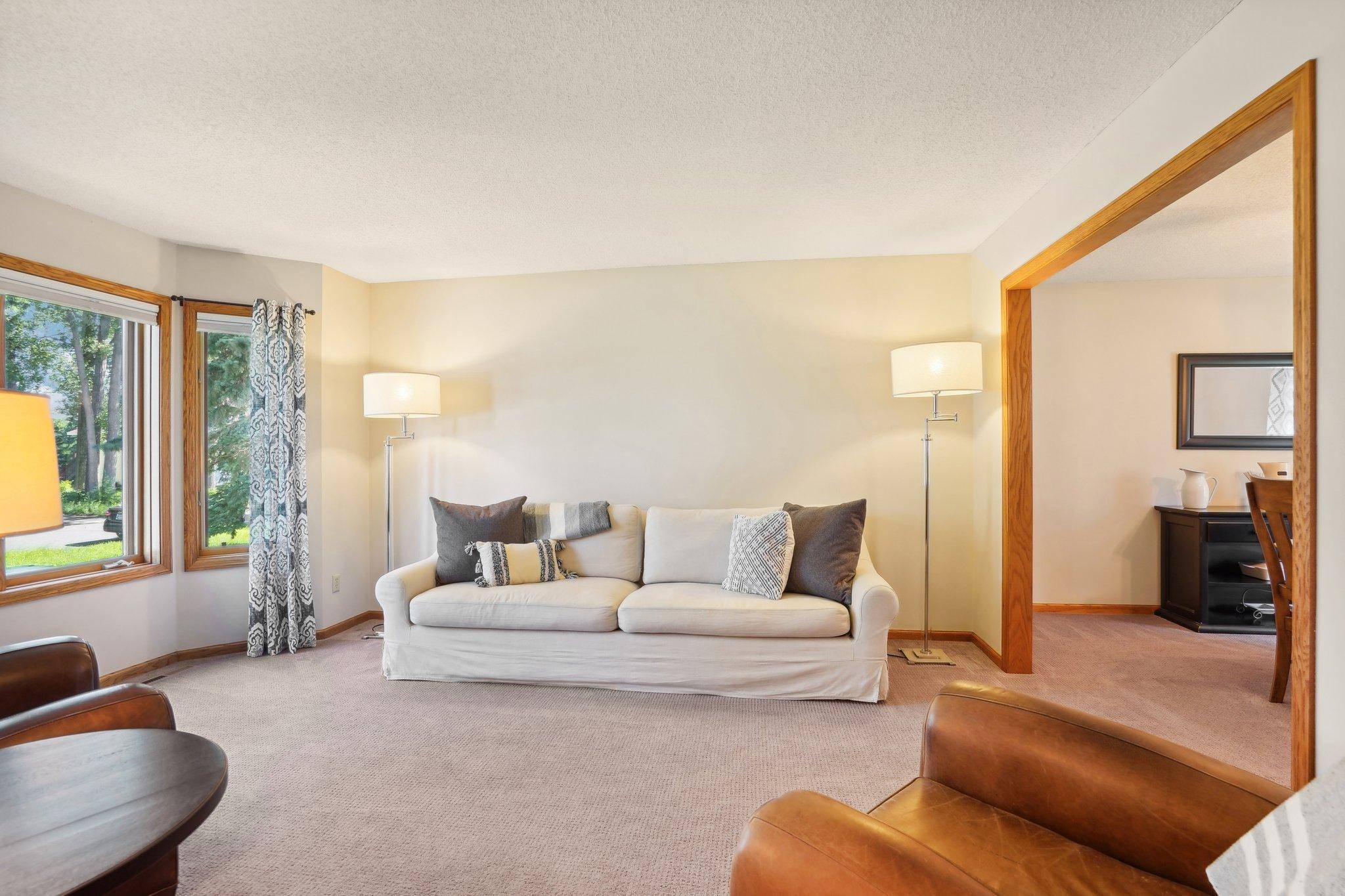 Little Canada, MN 55109,836 Windrow DR