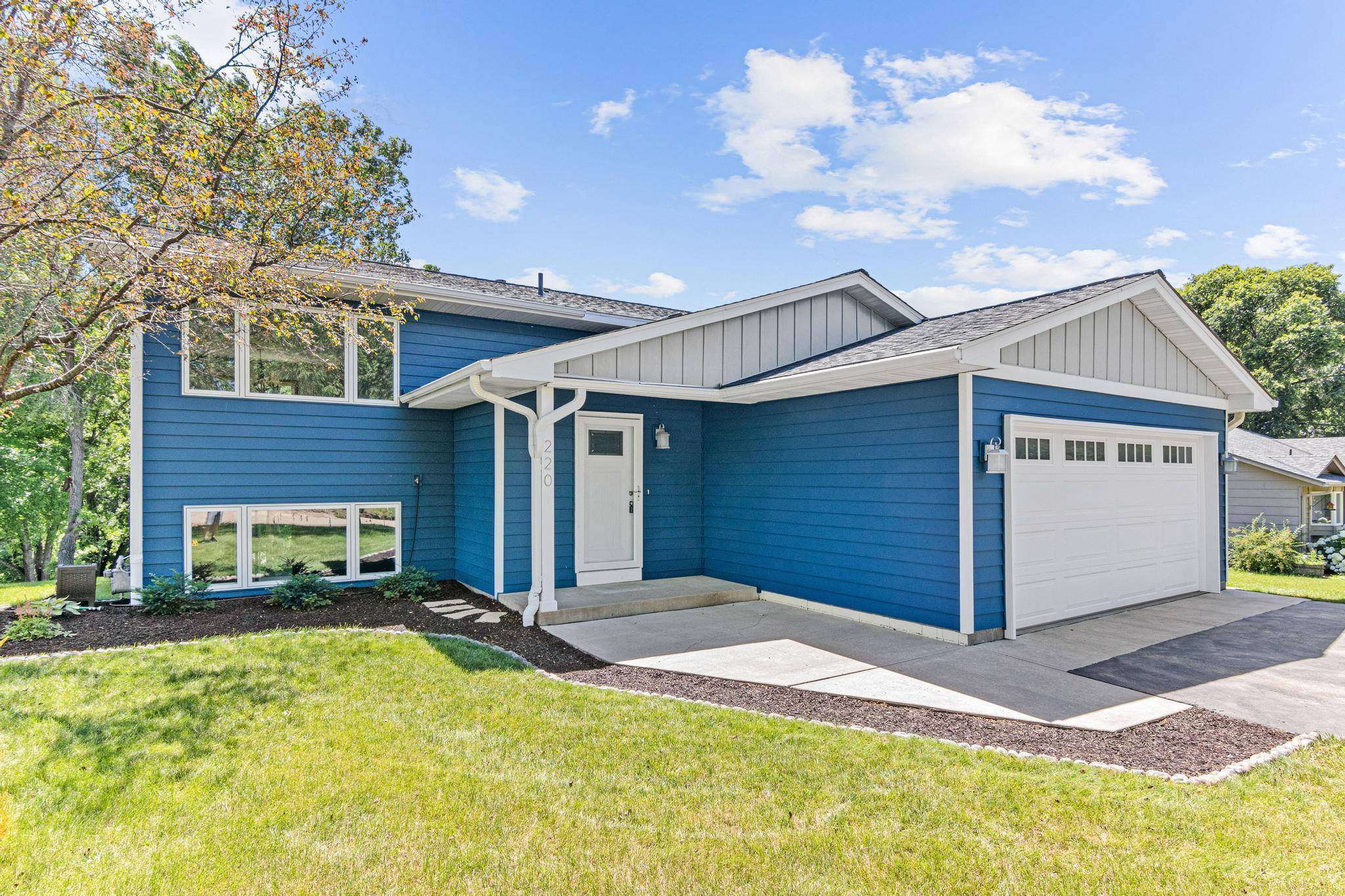 Loretto, MN 55357,220 Meadow DR