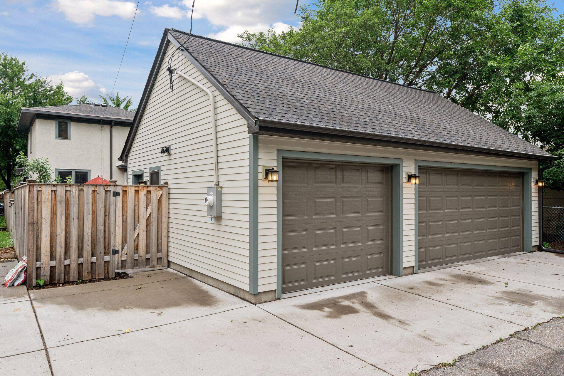 Minneapolis, MN 55409,3726 Grand AVE S
