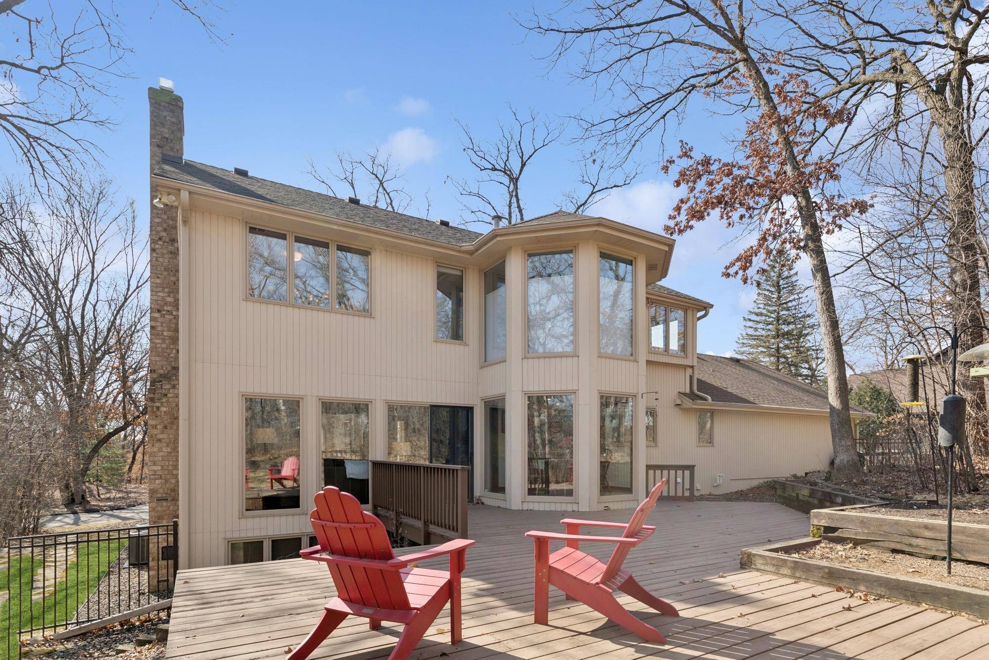 Minnetonka, MN 55305,12410 Bent Tree LN