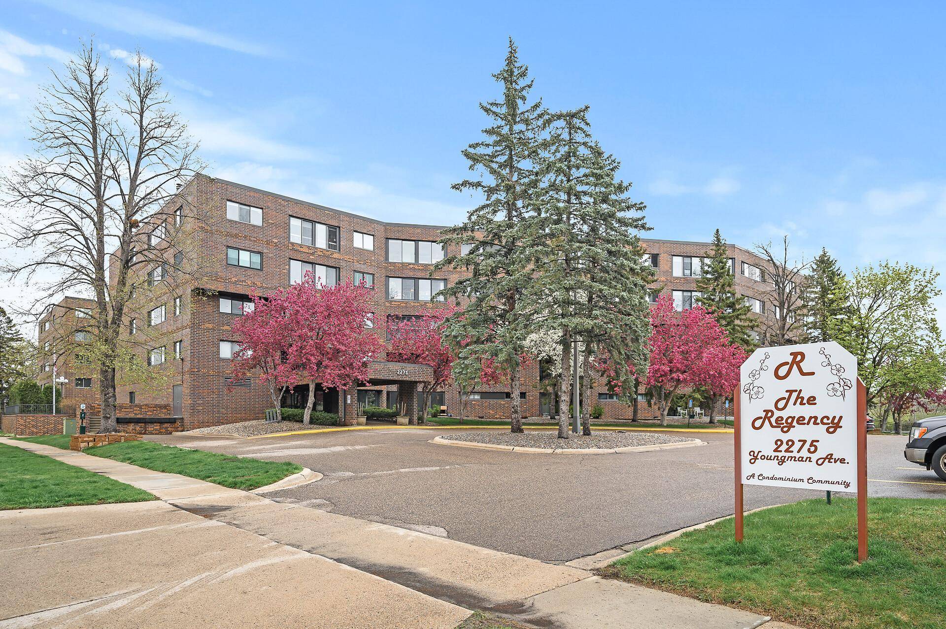 Saint Paul, MN 55116,2275 Youngman AVE #207W