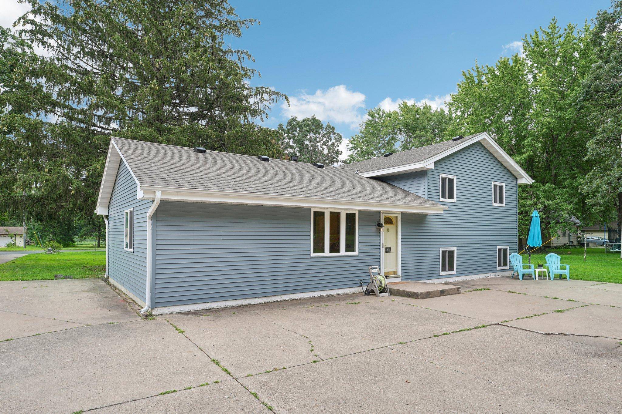 Mounds View, MN 55112,8070 Edgewood DR