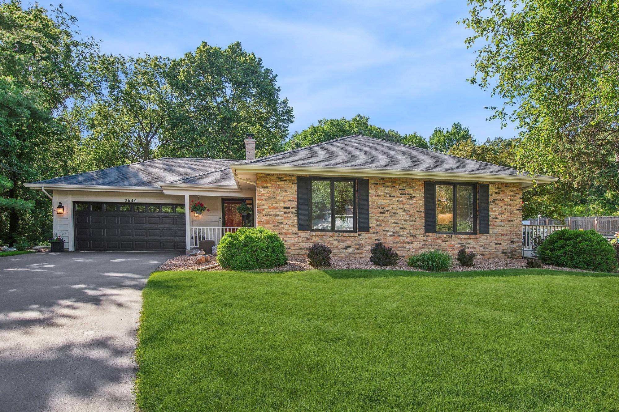 Bloomington, MN 55438,8640 Wood Cliff CIR S