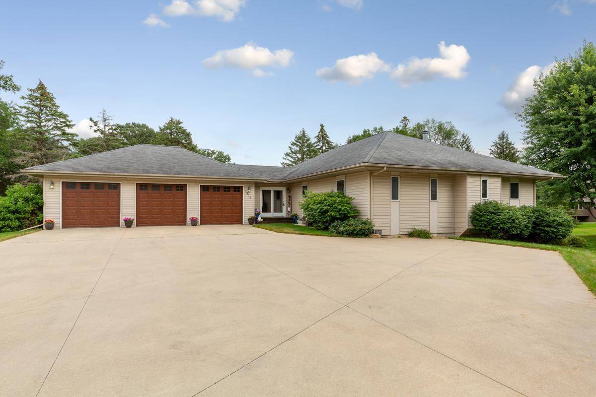 Owatonna, MN 55060,1575 Mineral Springs RD