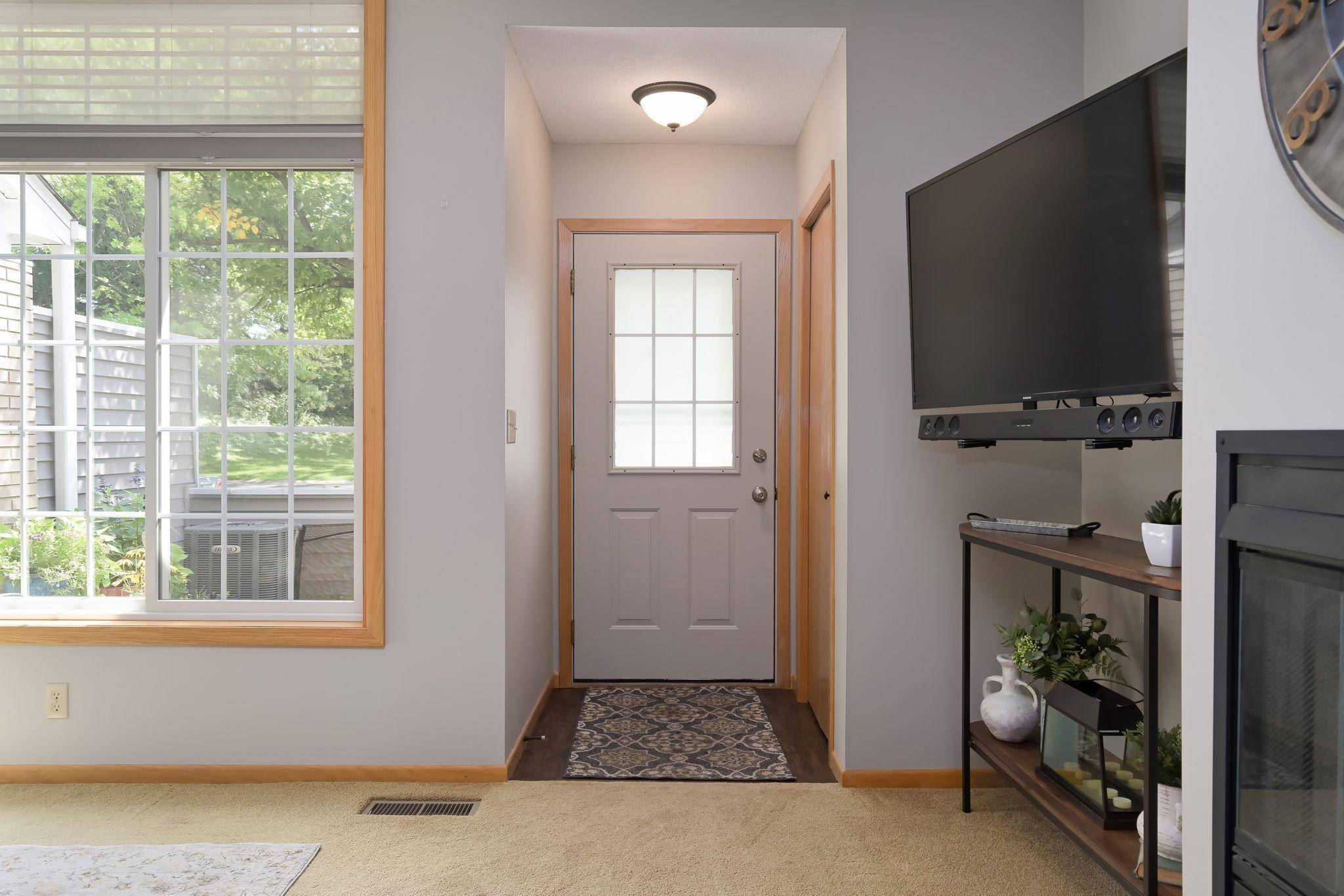Eden Prairie, MN 55347,18095 Settlers WAY