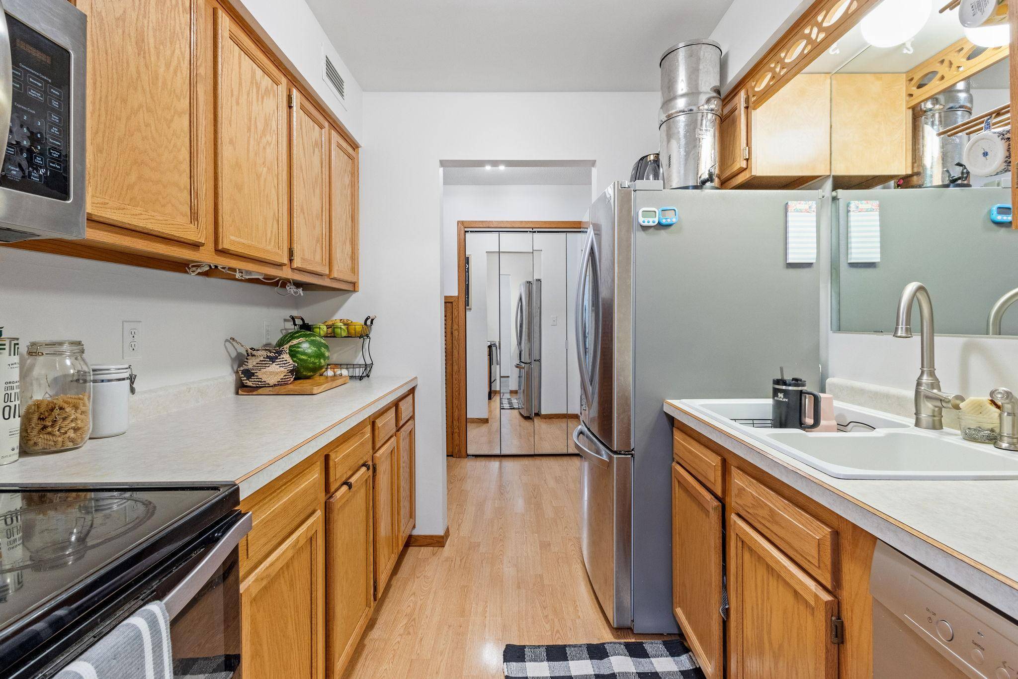 Roseville, MN 55113,2230 Midland Grove RD #106