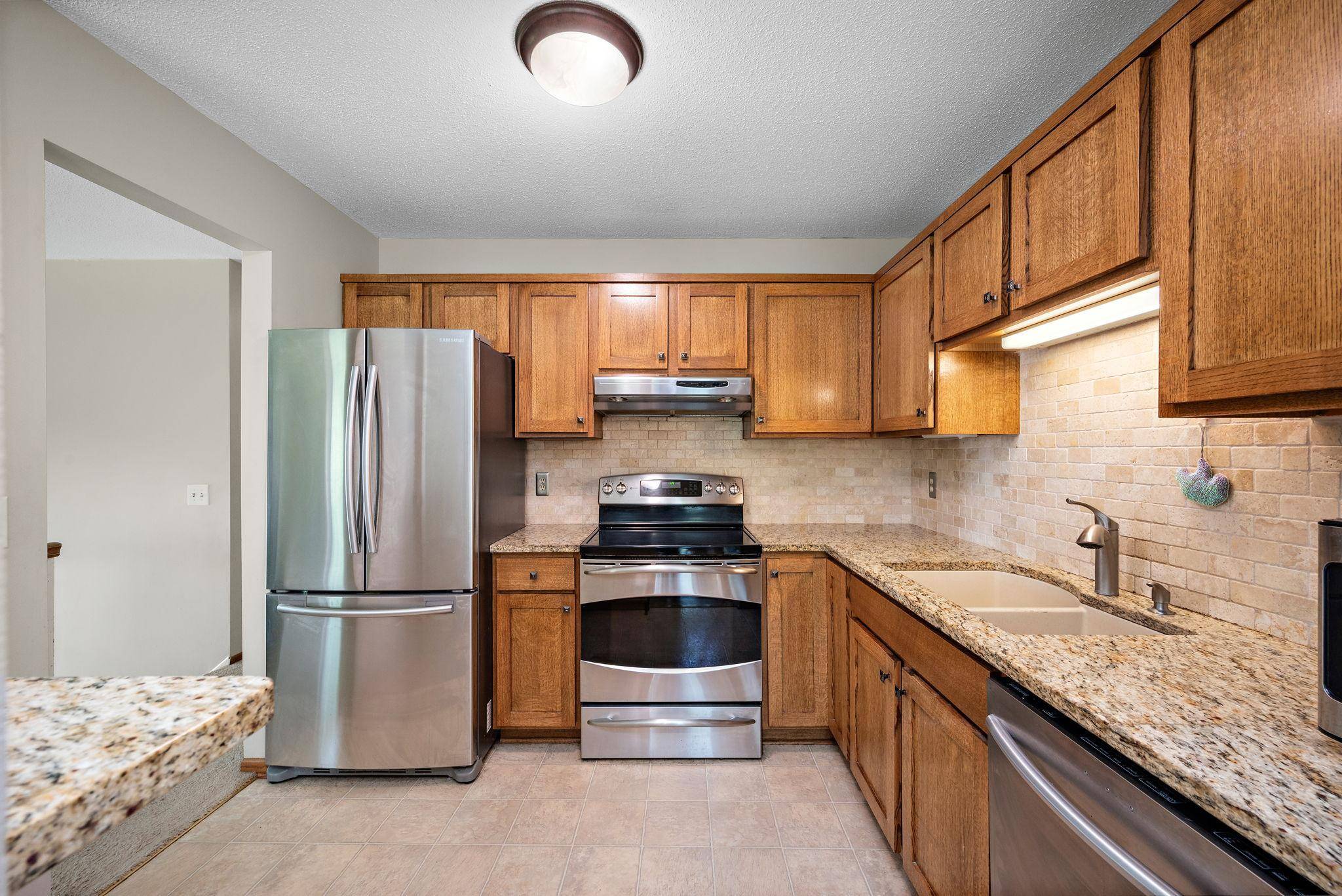 Eden Prairie, MN 55346,15330 Lesley LN