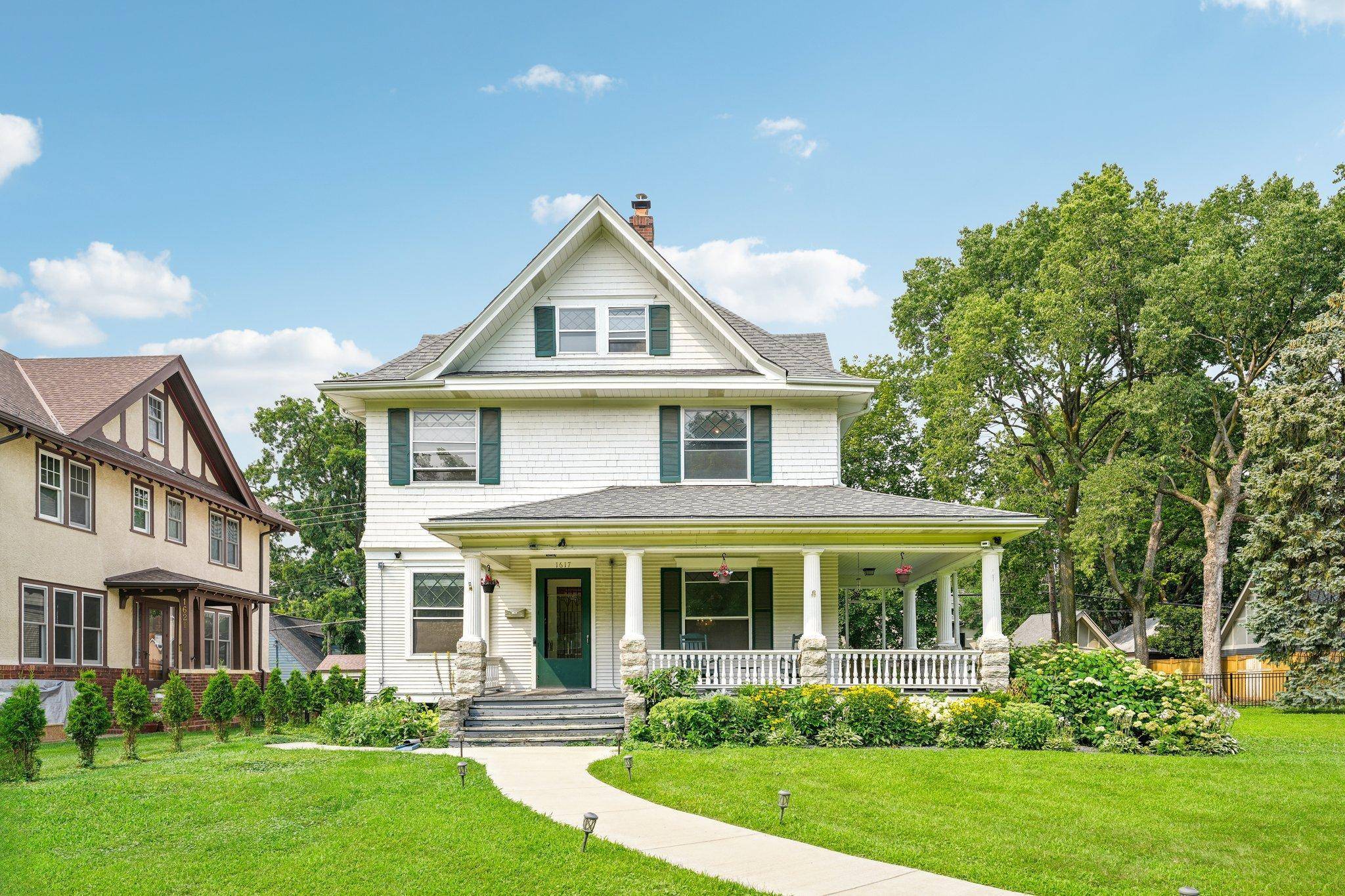 Saint Paul, MN 55105,1617 Summit AVE