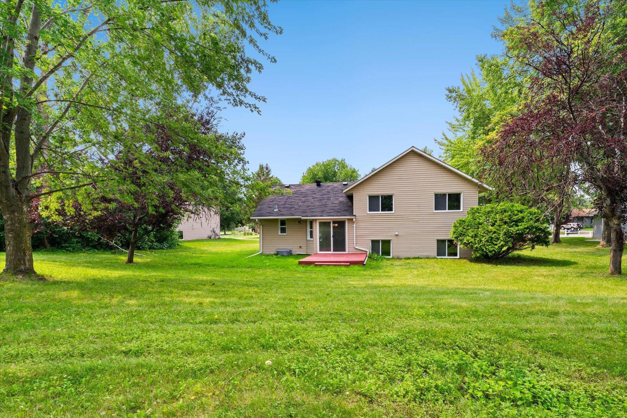 Albertville, MN 55301,5998 Kalland CIR NE