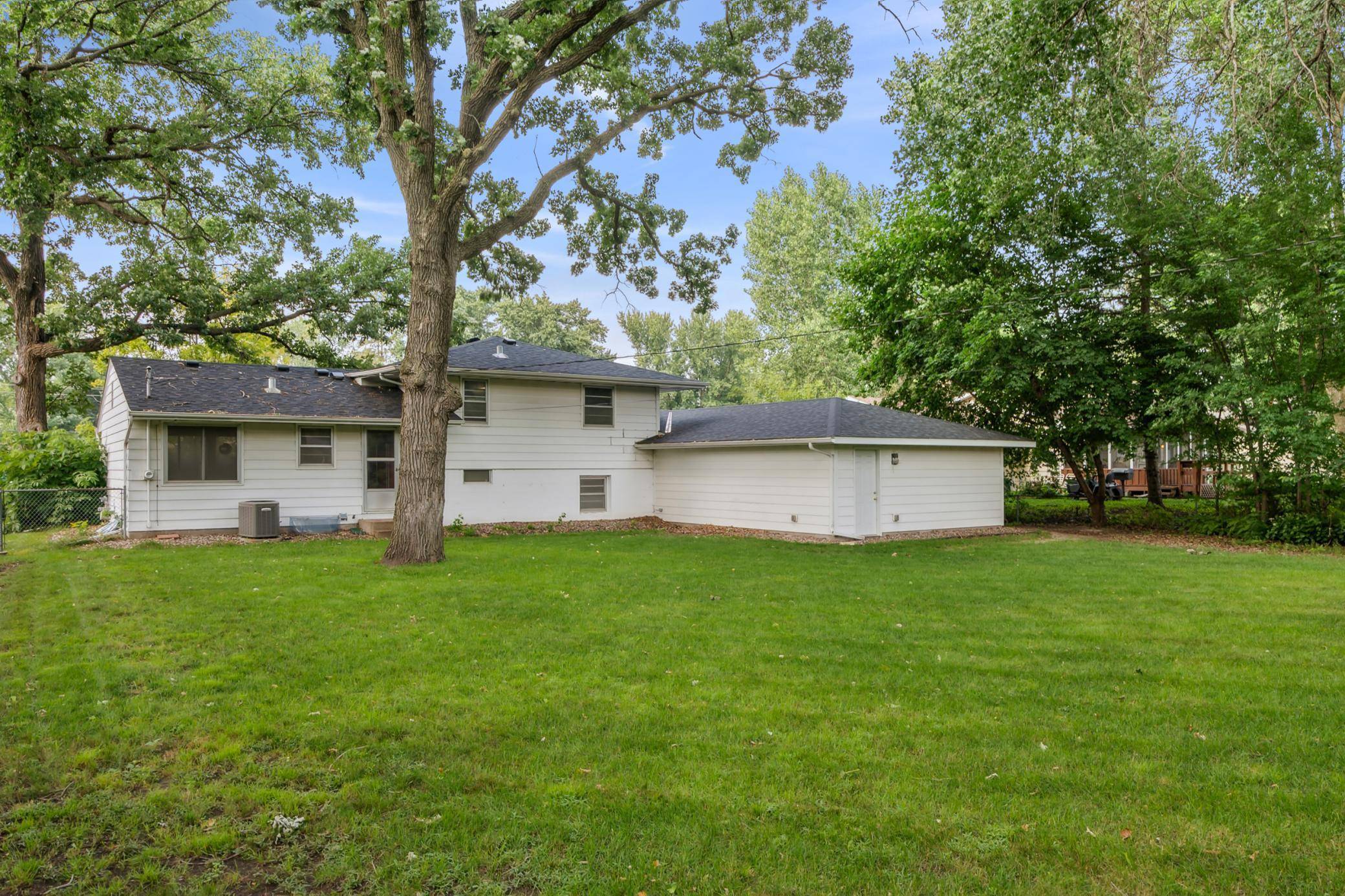 White Bear Lake, MN 55110,2226 County Road F E