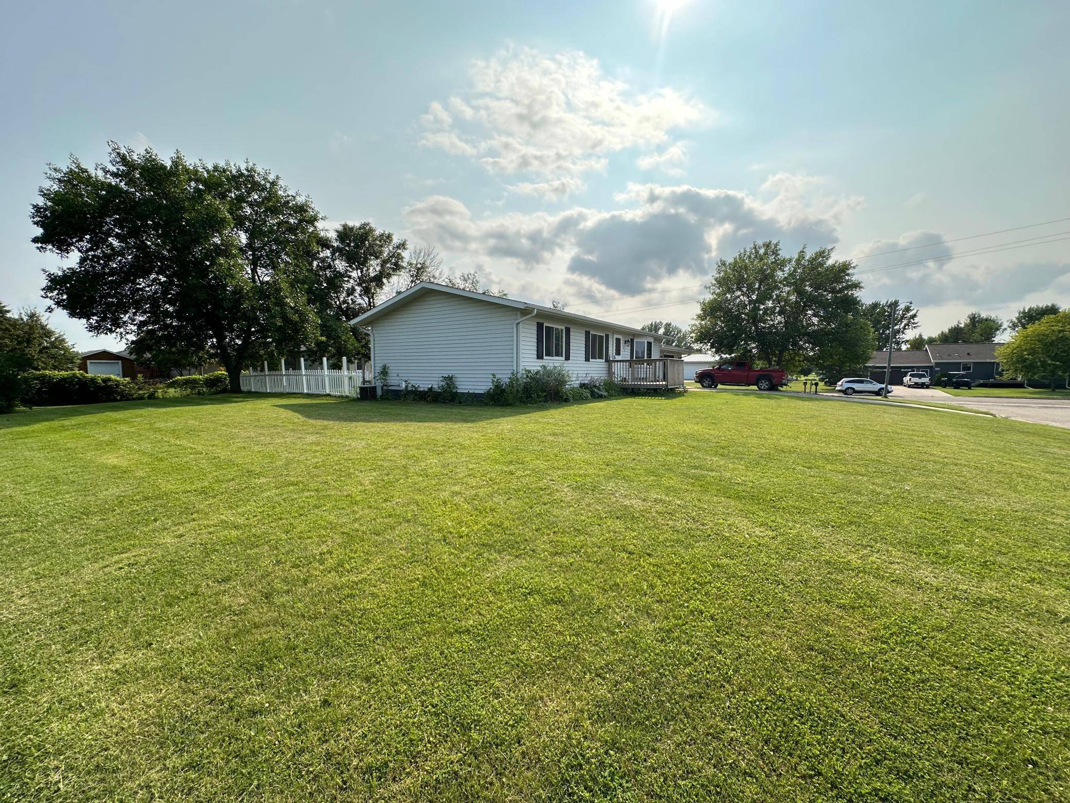 Roseau, MN 56751,108 8th ST SW