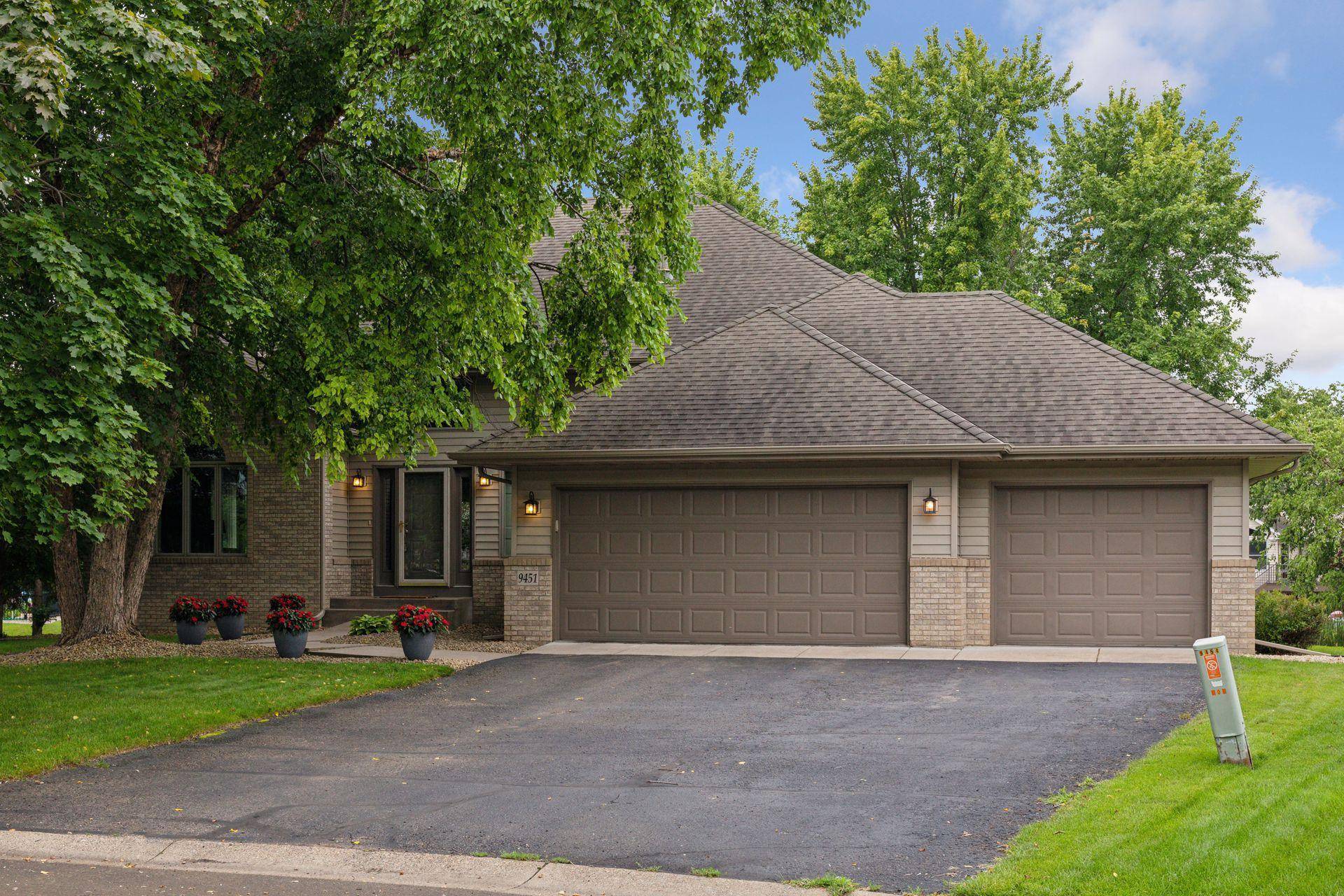 Champlin, MN 55316,9451 White Oaks TRL N