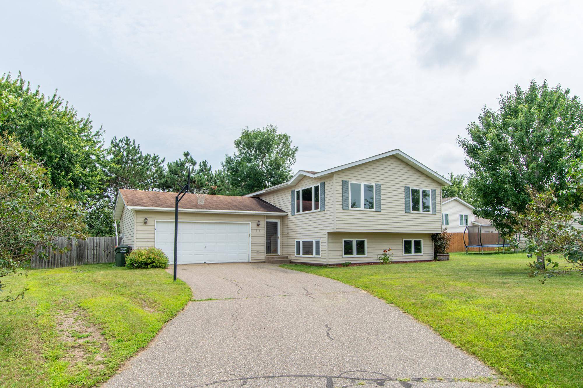 Brainerd, MN 56401,919 Blair CIR