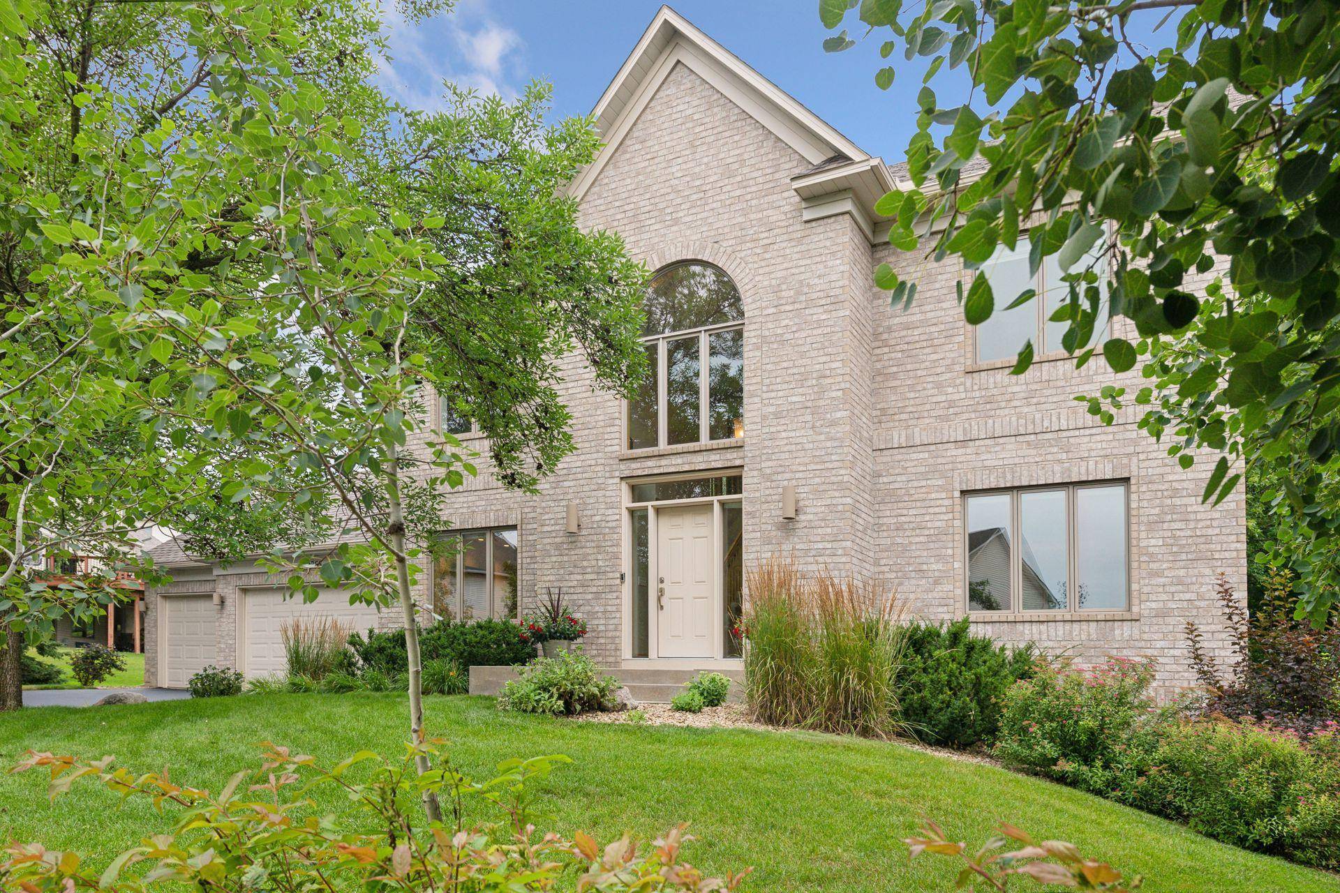 Chanhassen, MN 55317,2266 Stone Creek DR