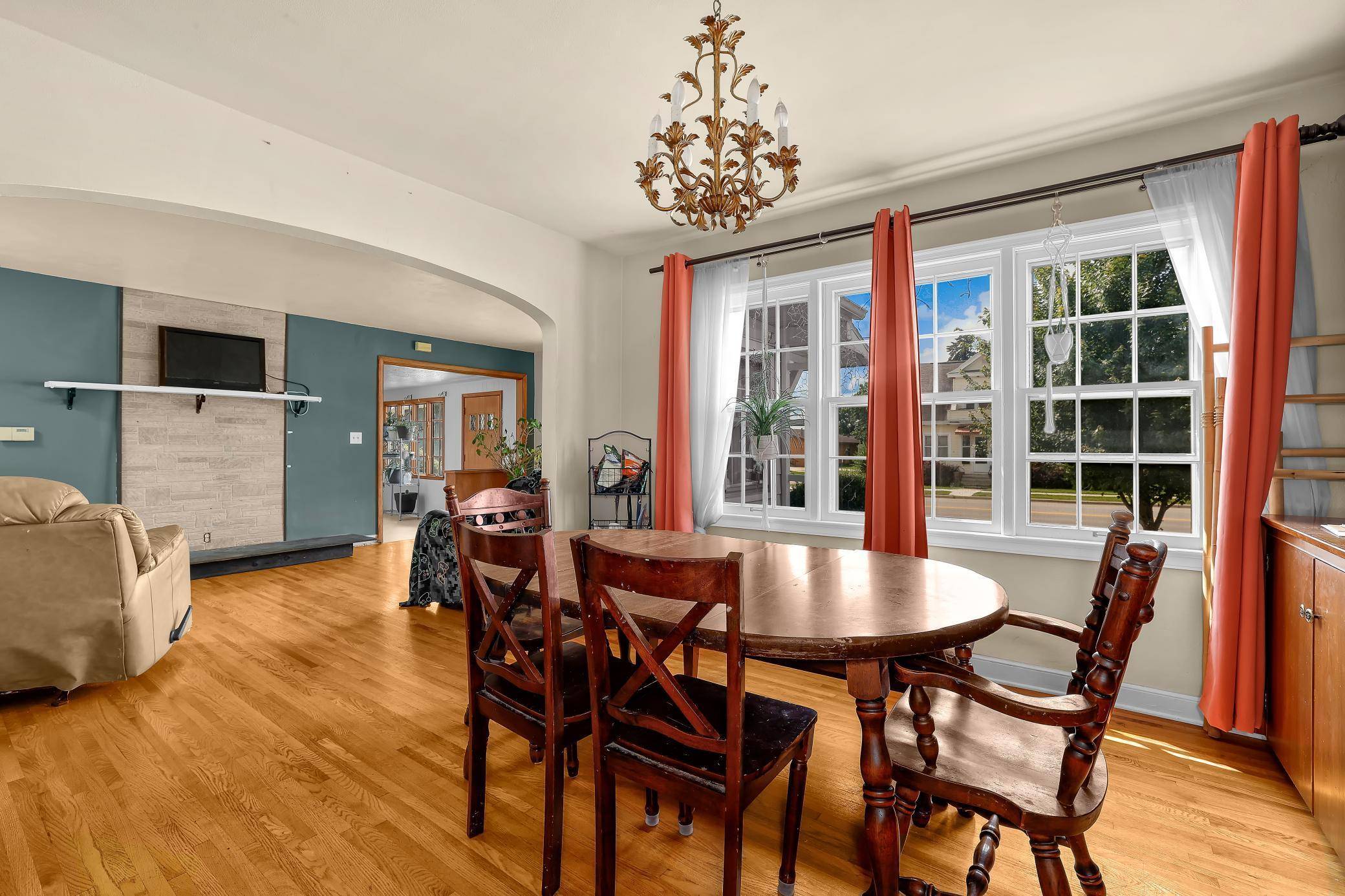 Caledonia, MN 55921,323 E Main ST