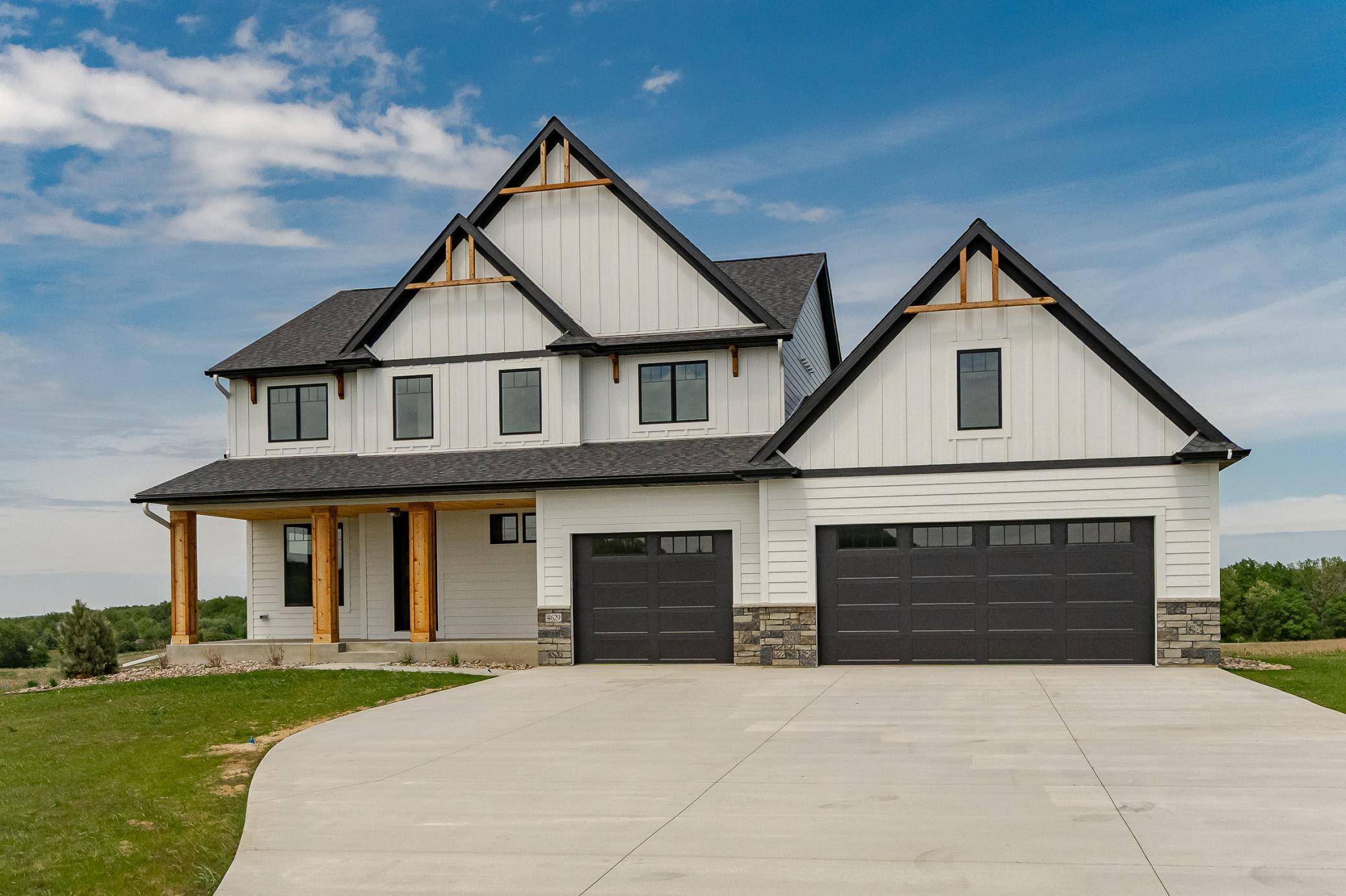 Rochester, MN 55902,4629 Royal Oaks CIR SW