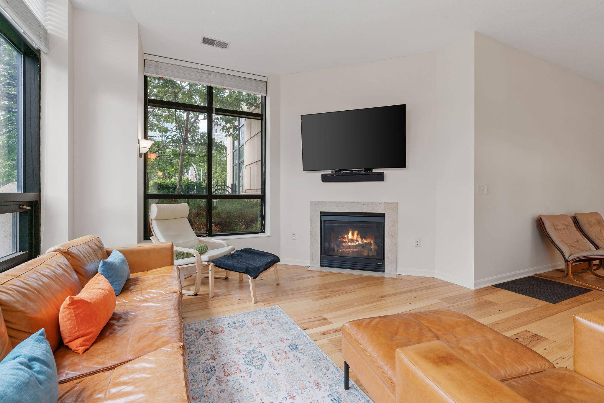 Minneapolis, MN 55404,500 E Grant ST #101