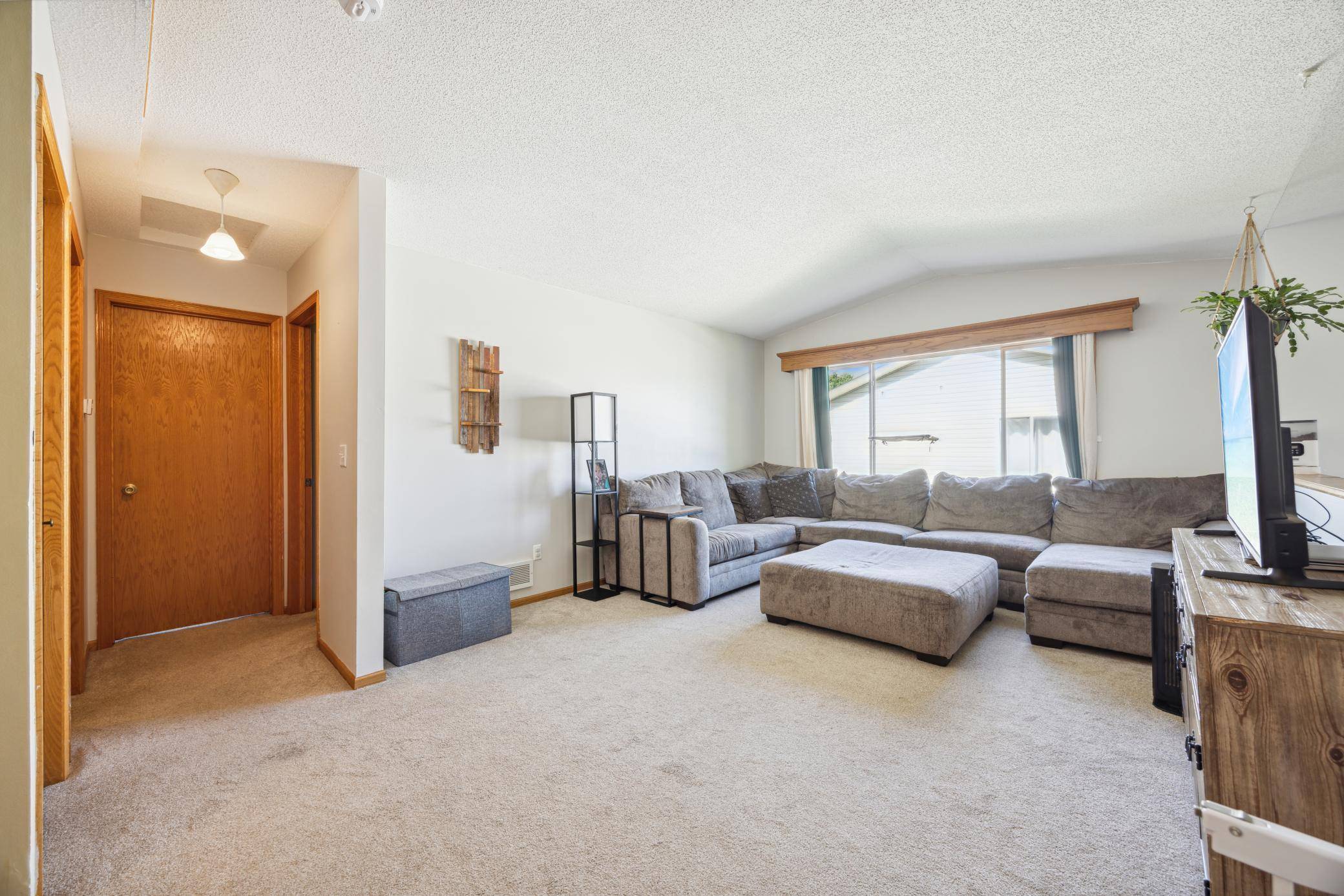 Shakopee, MN 55379,1533 Mcintosh CIR