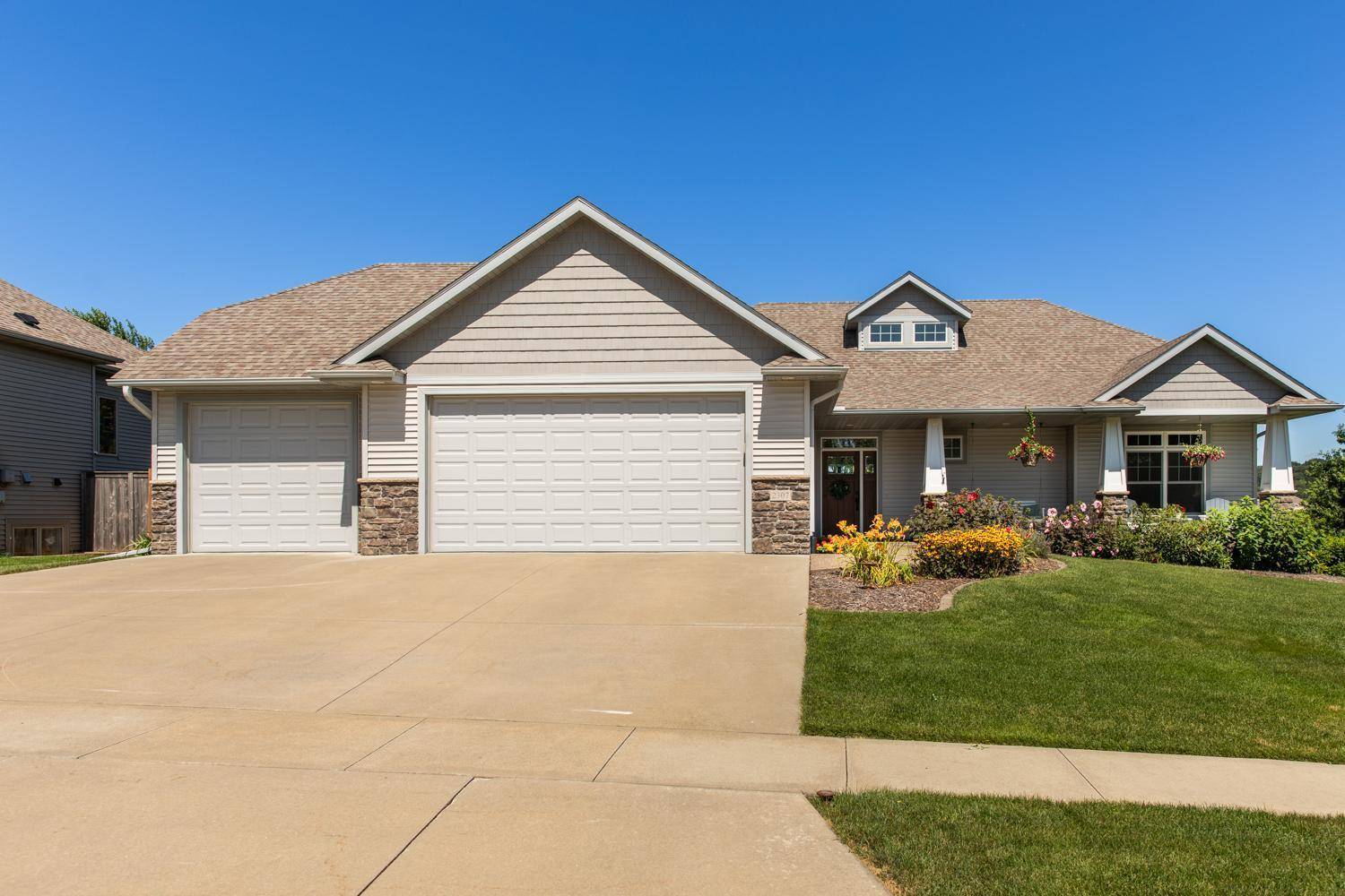 Rochester, MN 55901,2307 Crimson Ridge CIR NW