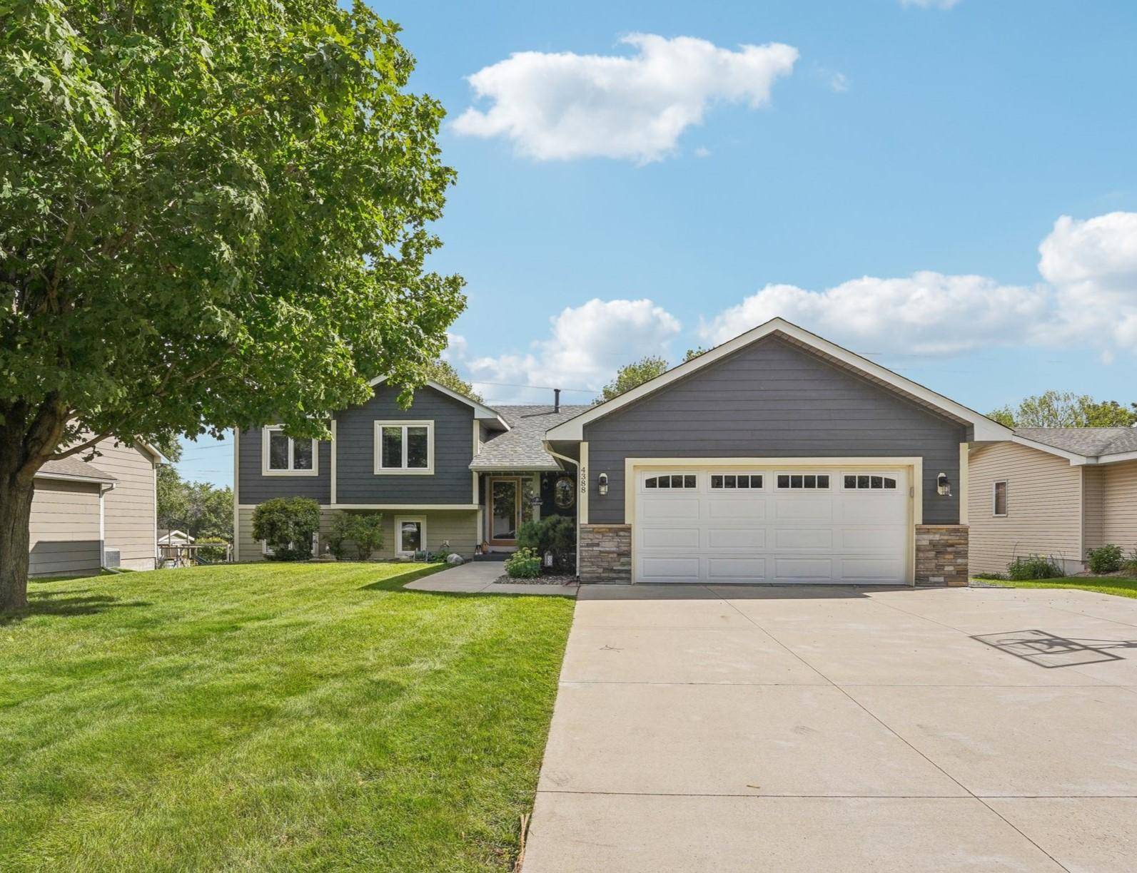 Eagan, MN 55123,4388 Hamilton DR