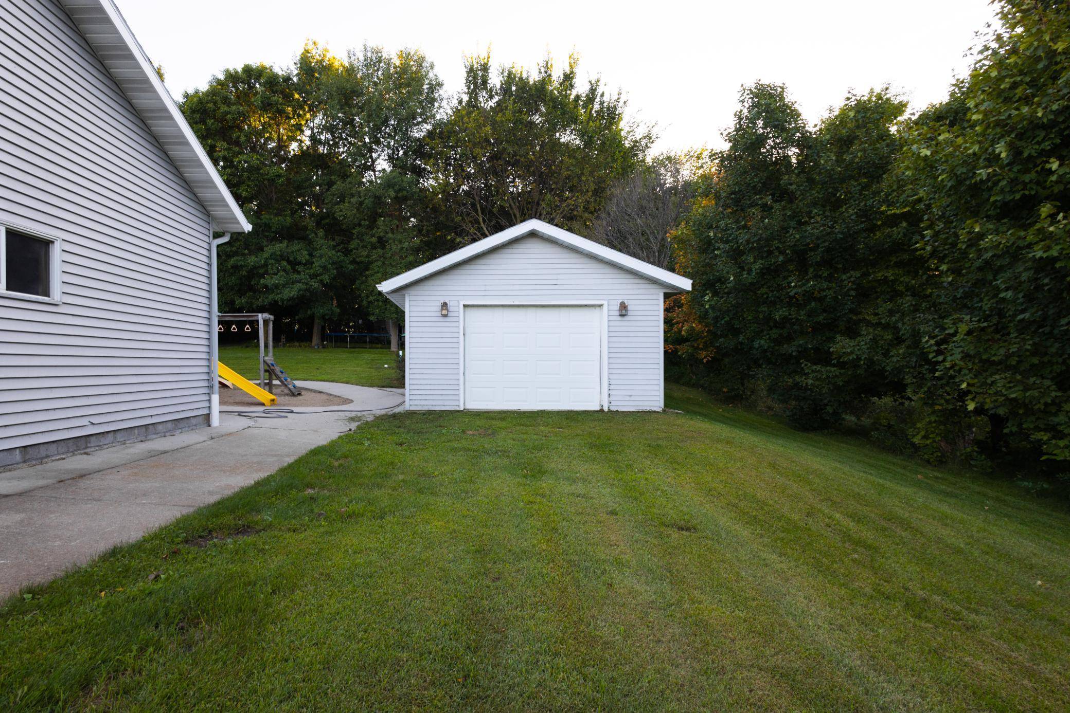 Detroit Lakes, MN 56501,18237 Oak DR