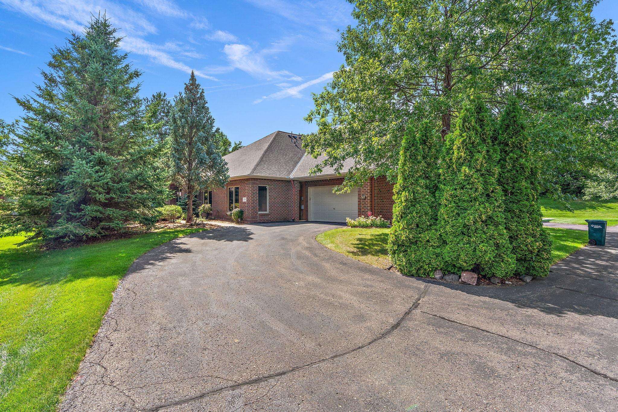 Hudson, WI 54016,139 Deerwood CT