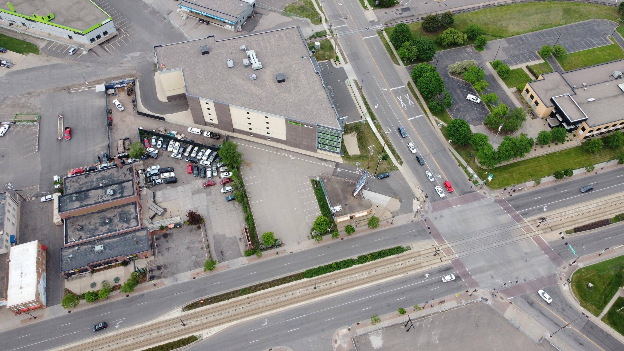 Saint Paul, MN 55114,2119 University AVE W