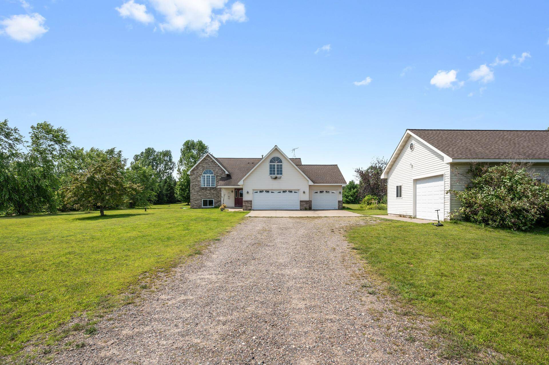 Osceola, WI 54020,859 217th ST