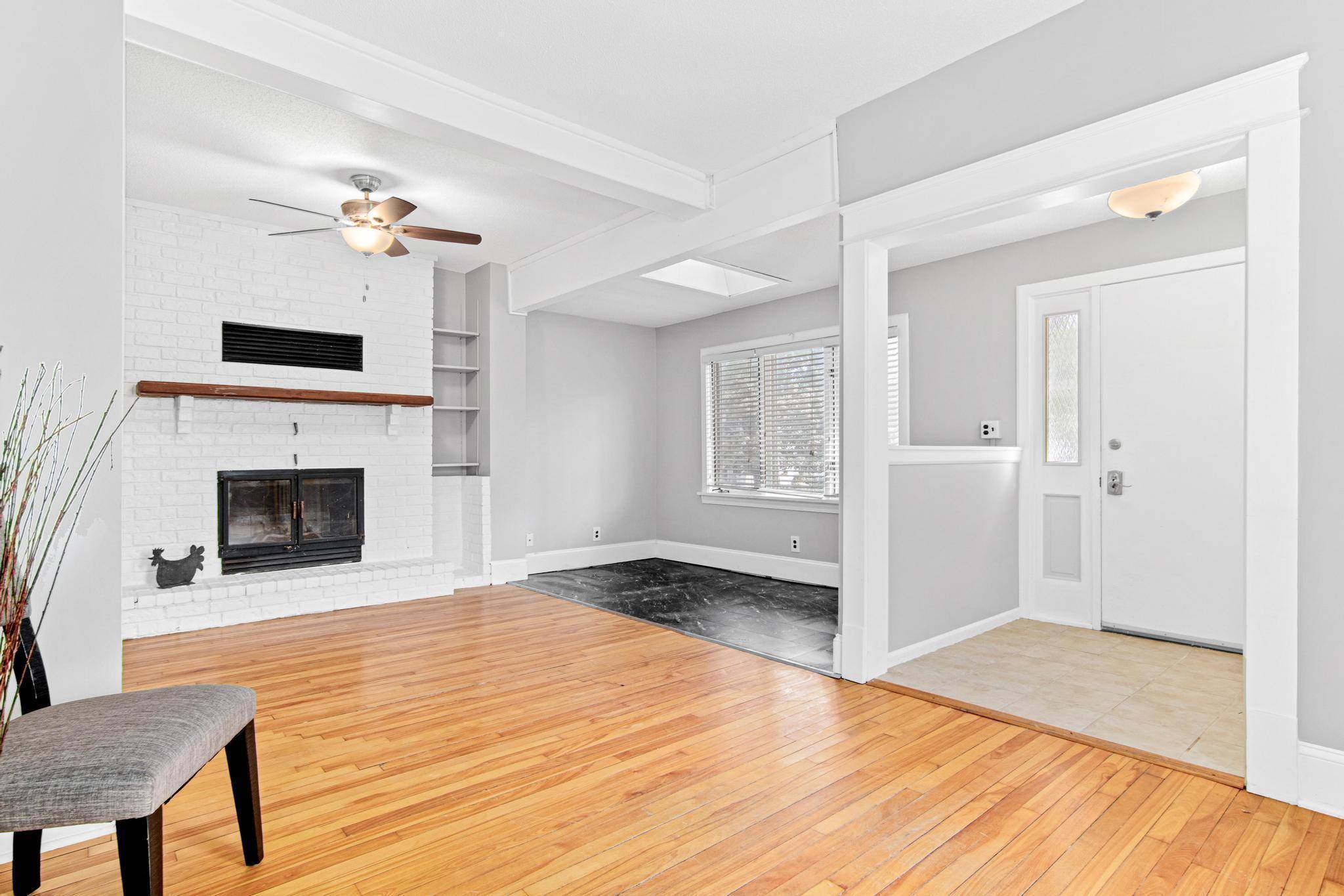 Saint Paul, MN 55107,853 Stryker AVE