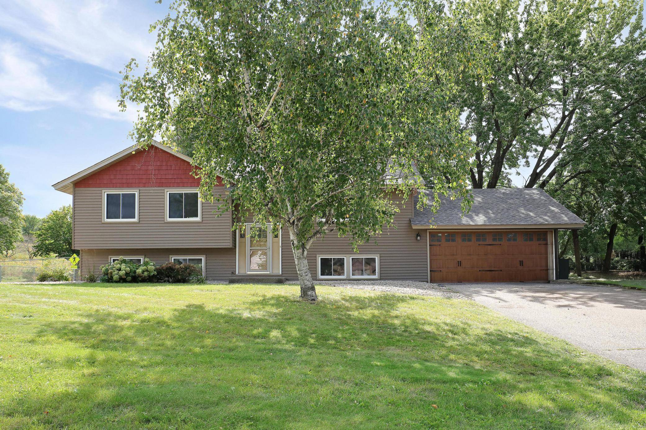 Burnsville, MN 55337,11522 W River Hills DR
