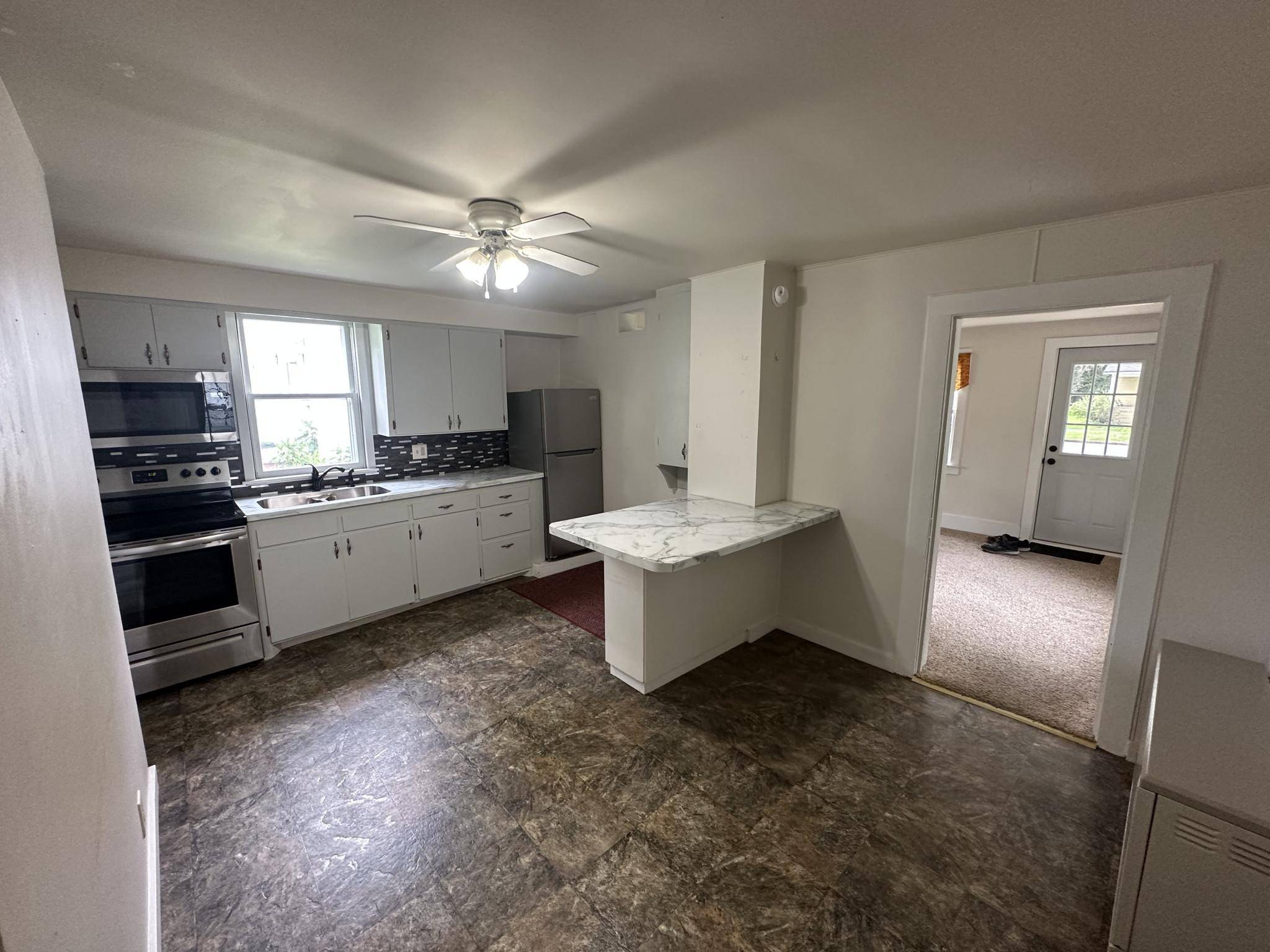 Menomonie, WI 54751,1325 Stout ST
