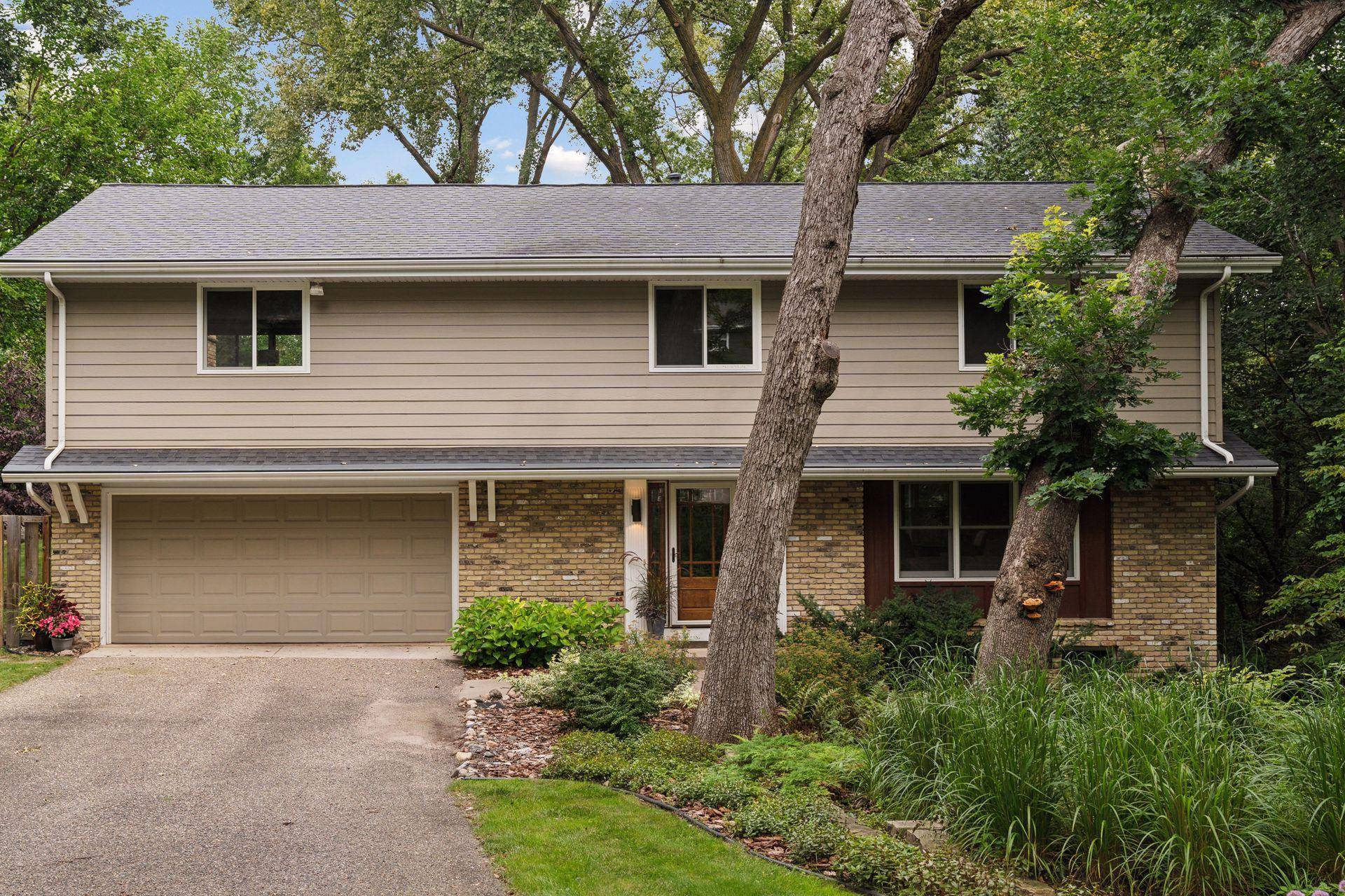 Minnetonka, MN 55345,14268 Coronet DR